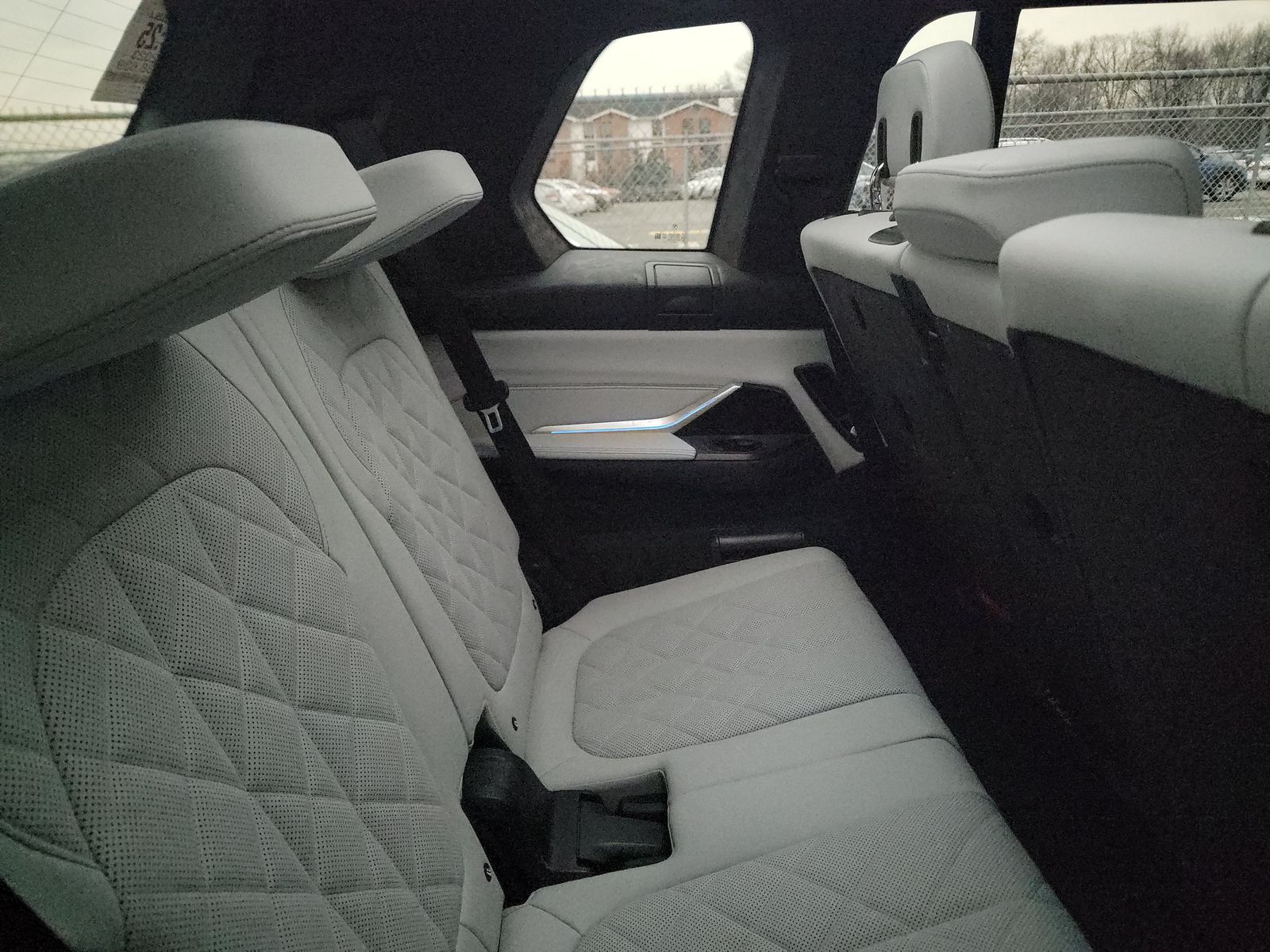 2023 BMW X7 xDrive40i AWD