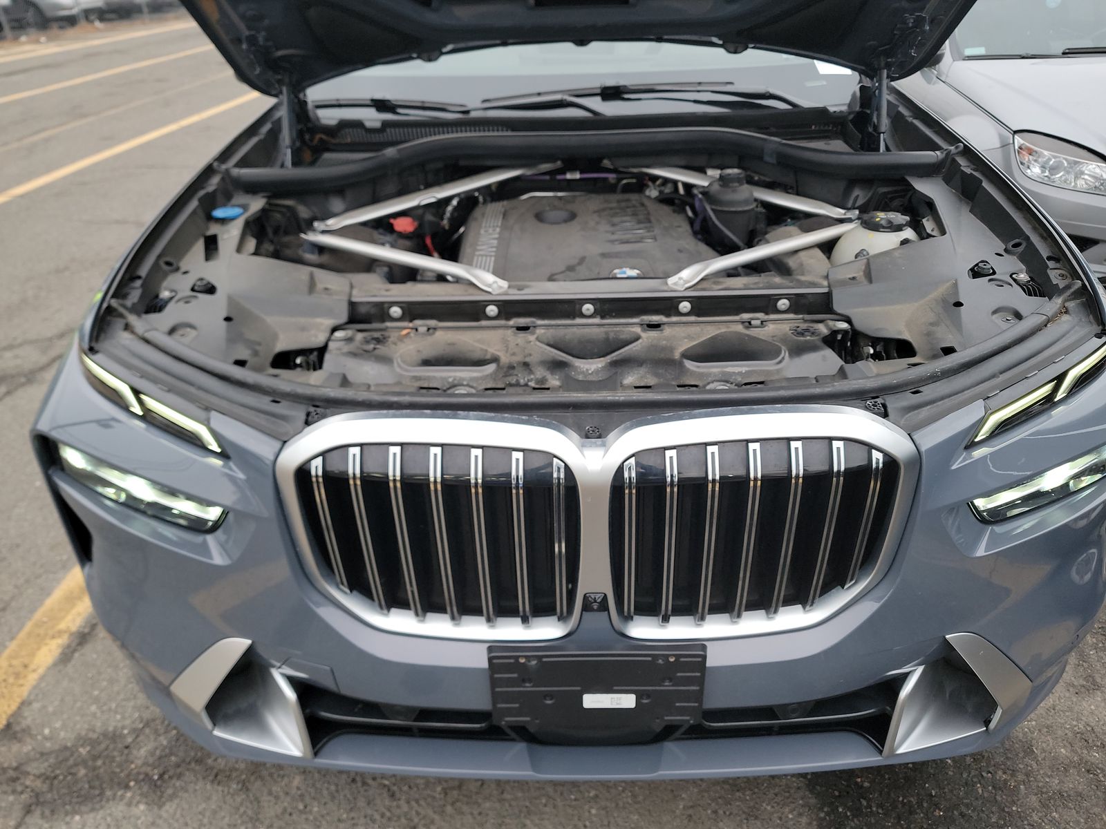 2023 BMW X7 xDrive40i AWD