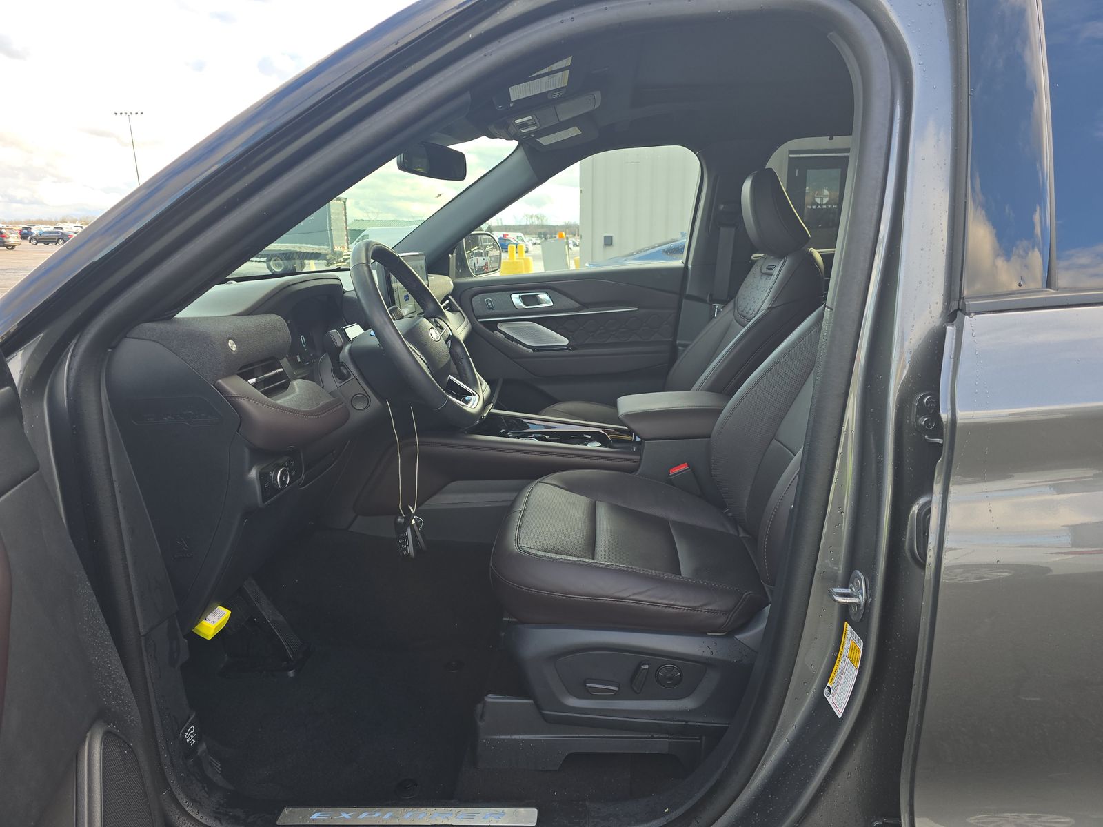 2025 Ford Explorer Platinum AWD