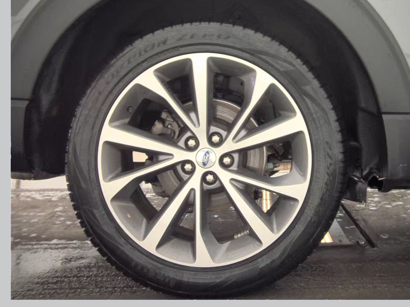 2025 Ford Explorer Platinum AWD