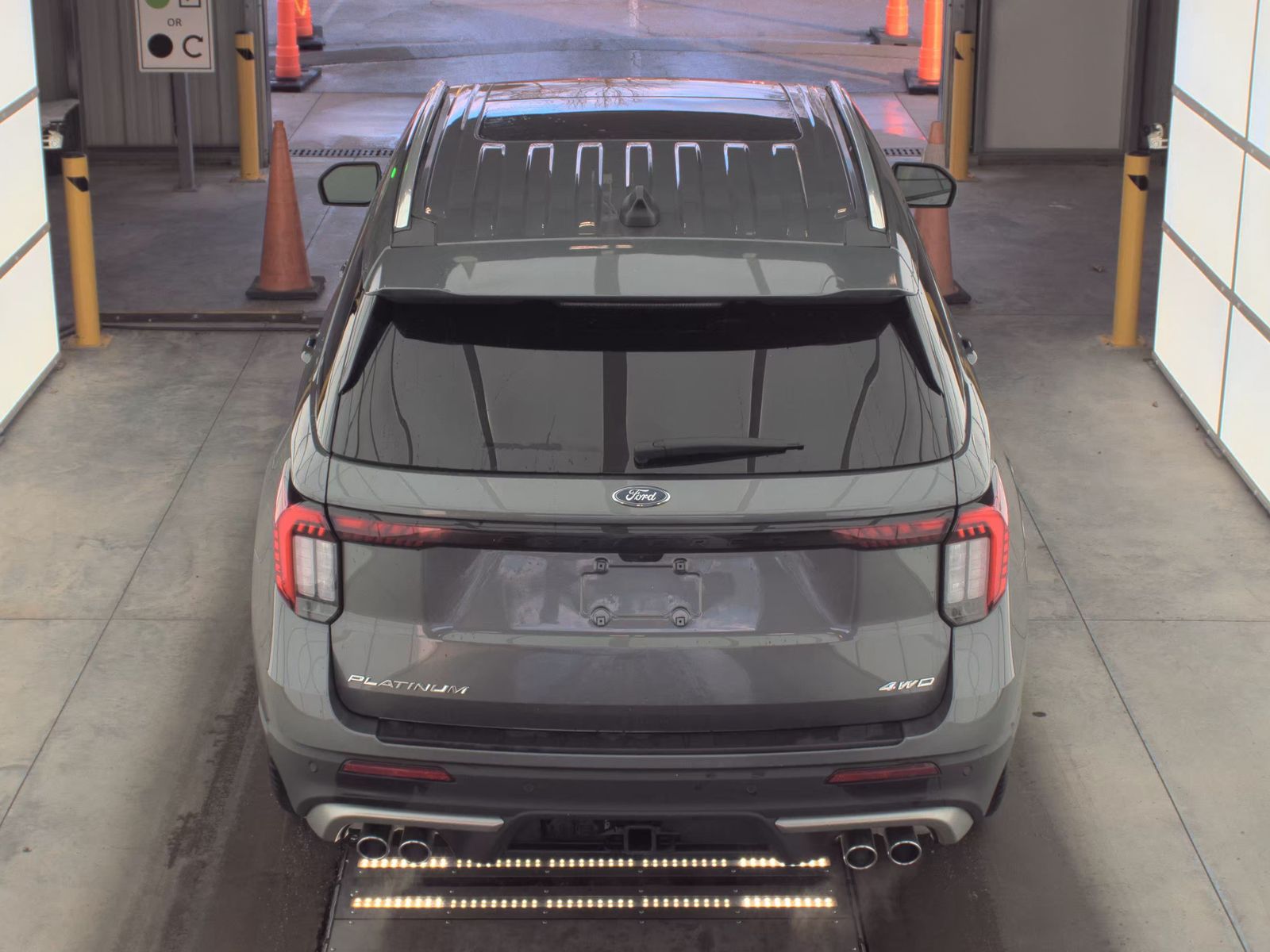 2025 Ford Explorer Platinum AWD