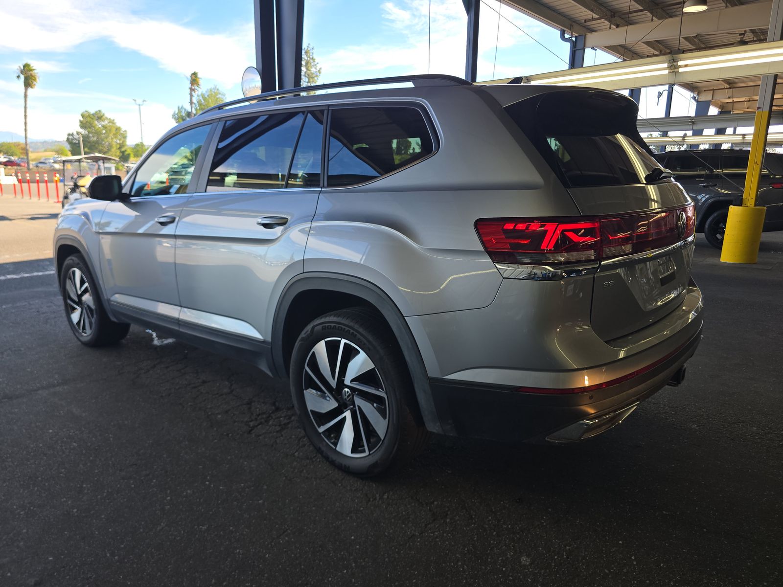 2024 Volkswagen Atlas 2.0T SE AWD