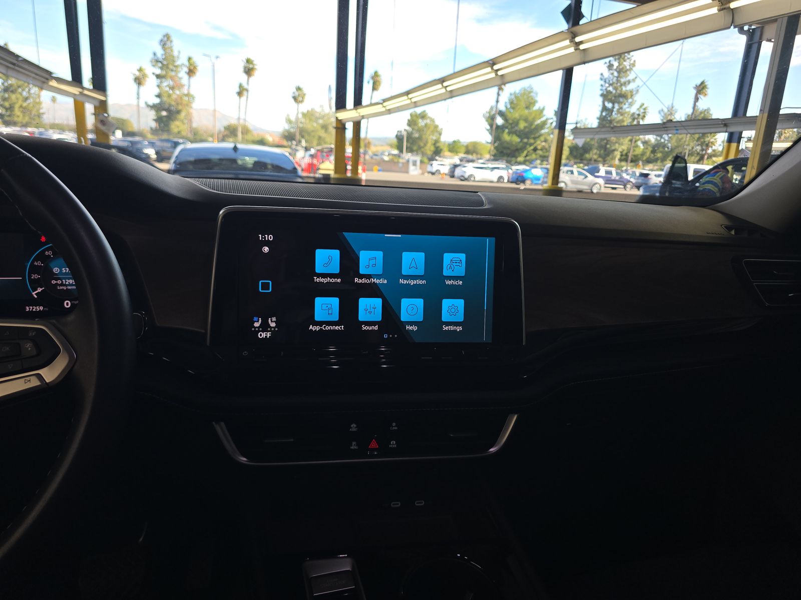 2024 Volkswagen Atlas 2.0T SE AWD