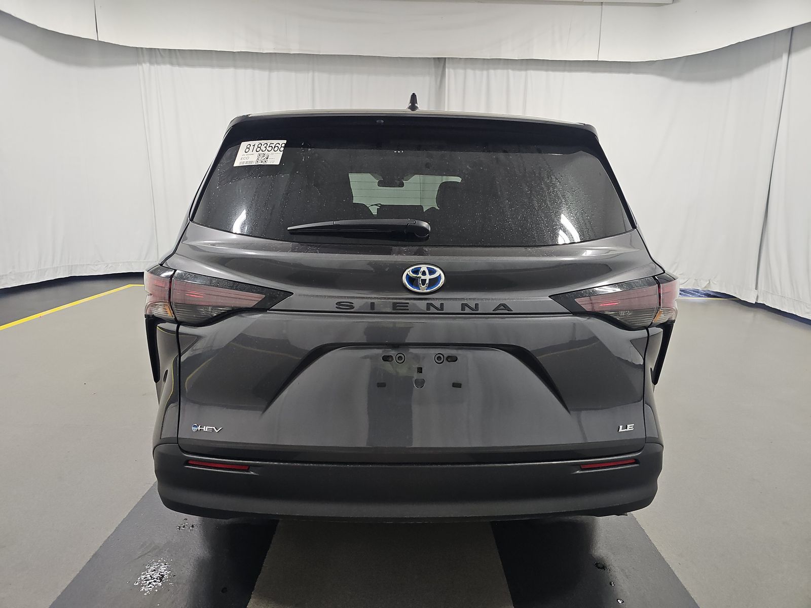 2025 Toyota Sienna LE FWD