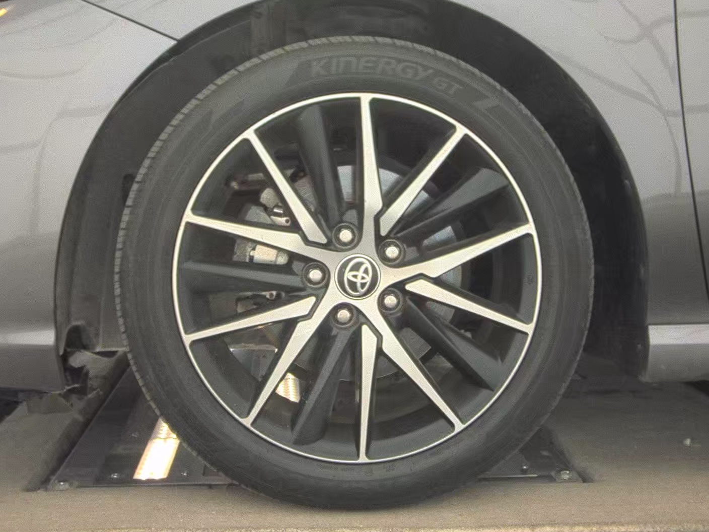 2024 Toyota Camry SE FWD