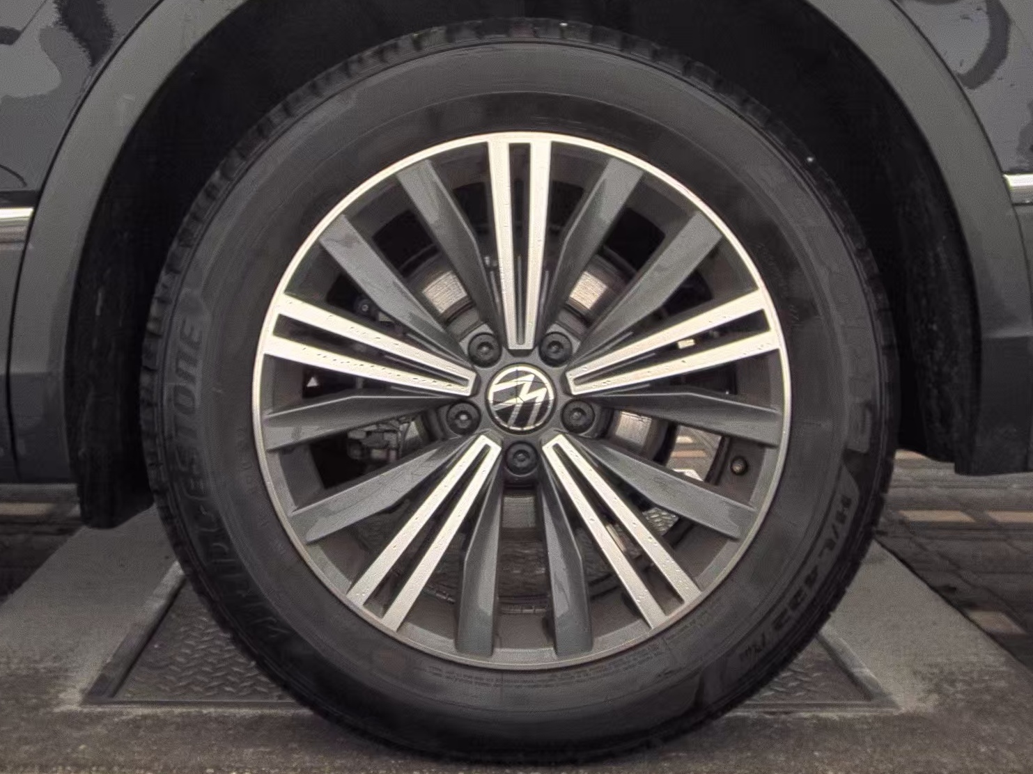 2024 Volkswagen Tiguan 2.0T Wolfsburg Edition FWD