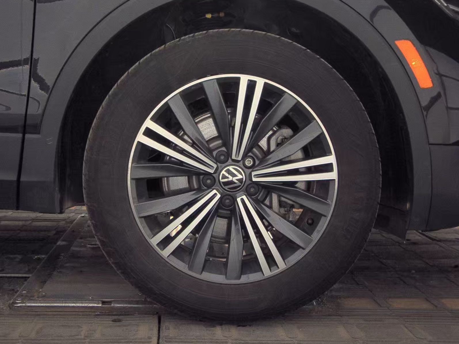 2024 Volkswagen Tiguan 2.0T Wolfsburg Edition FWD