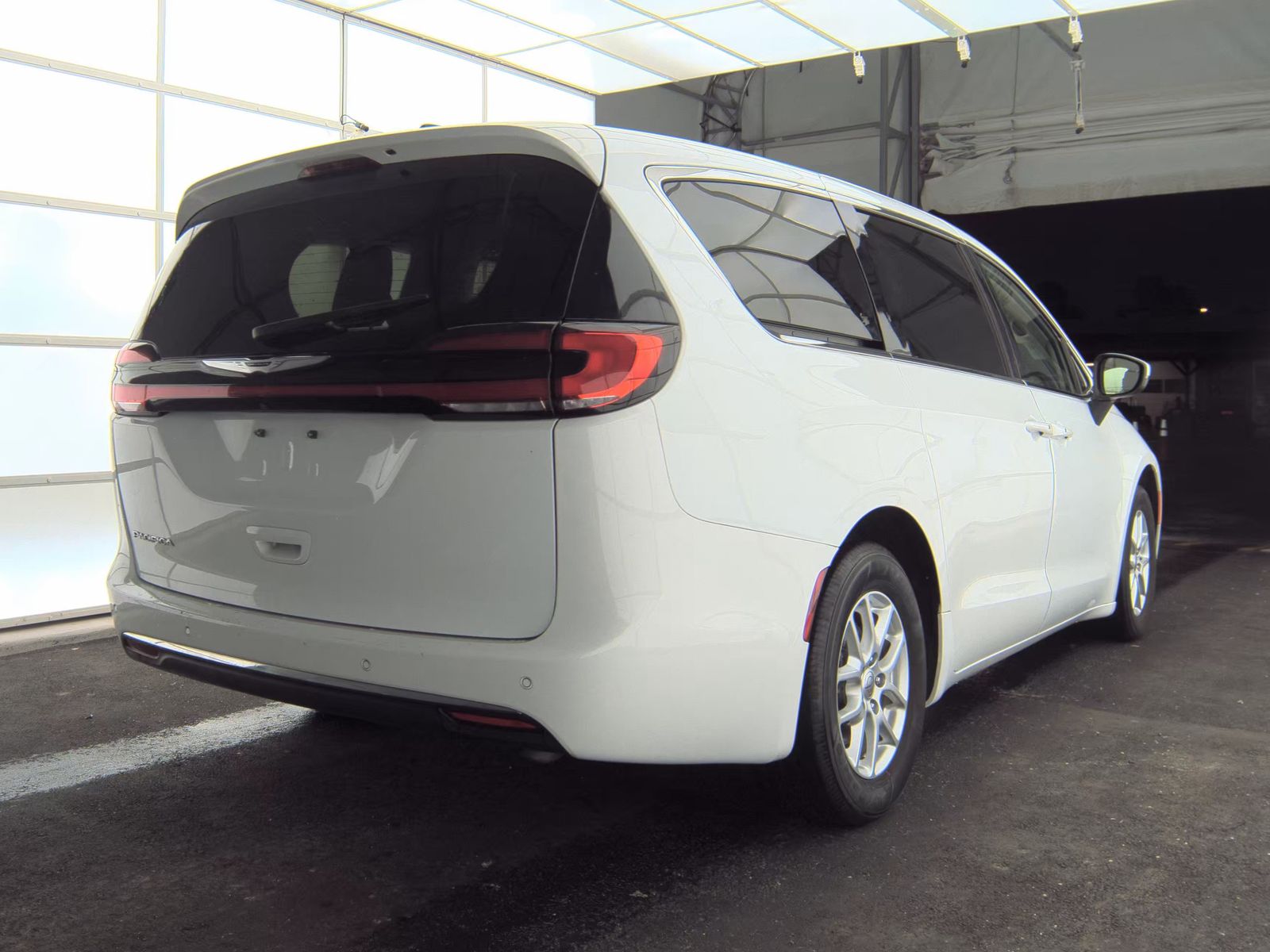 2023 Chrysler Pacifica Touring L FWD