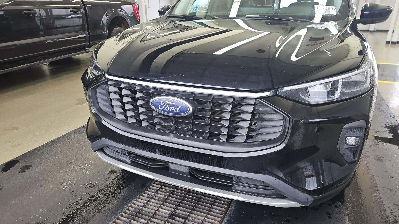 2025 Ford Escape Platinum AWD