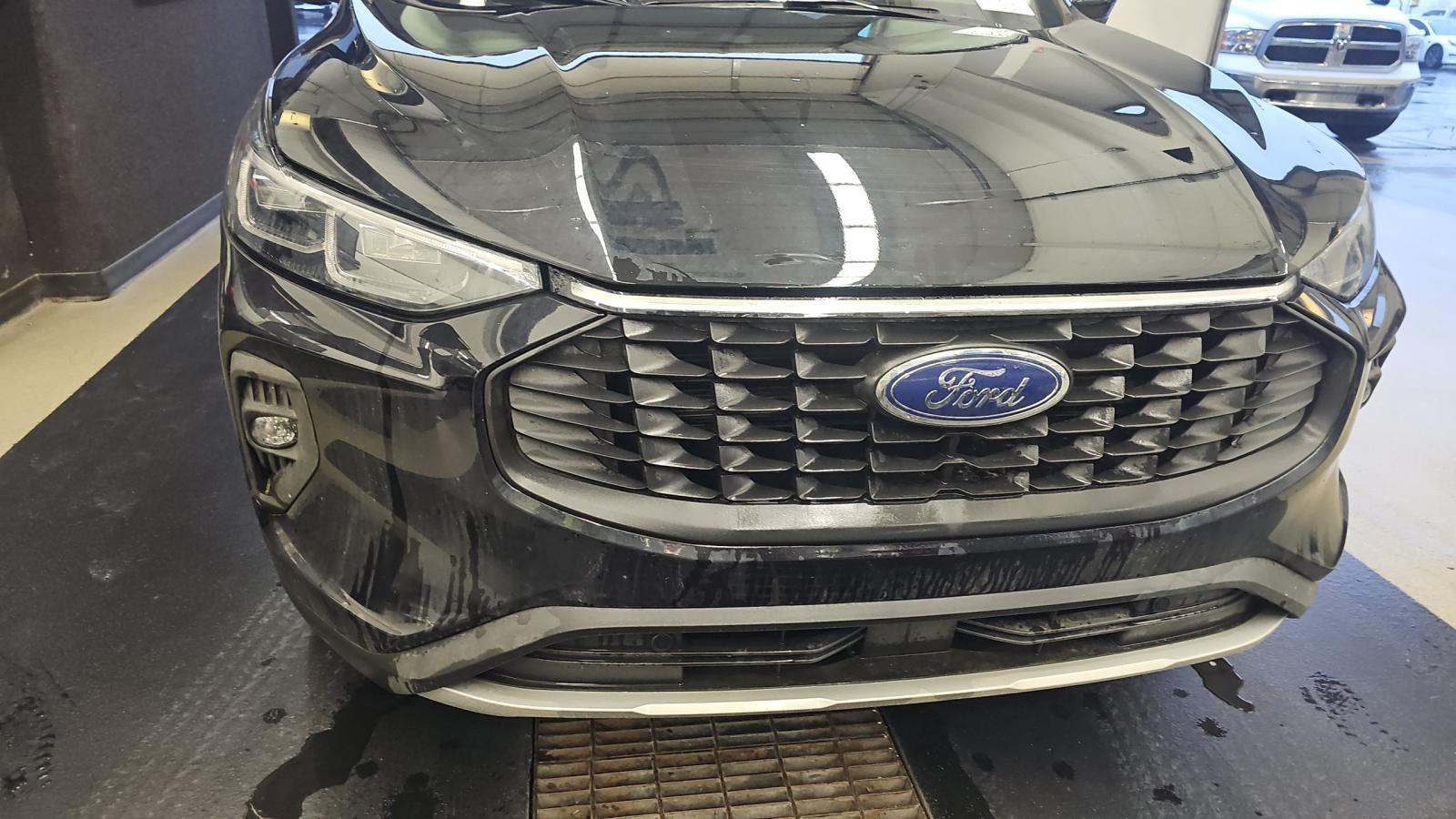 2025 Ford Escape Platinum AWD