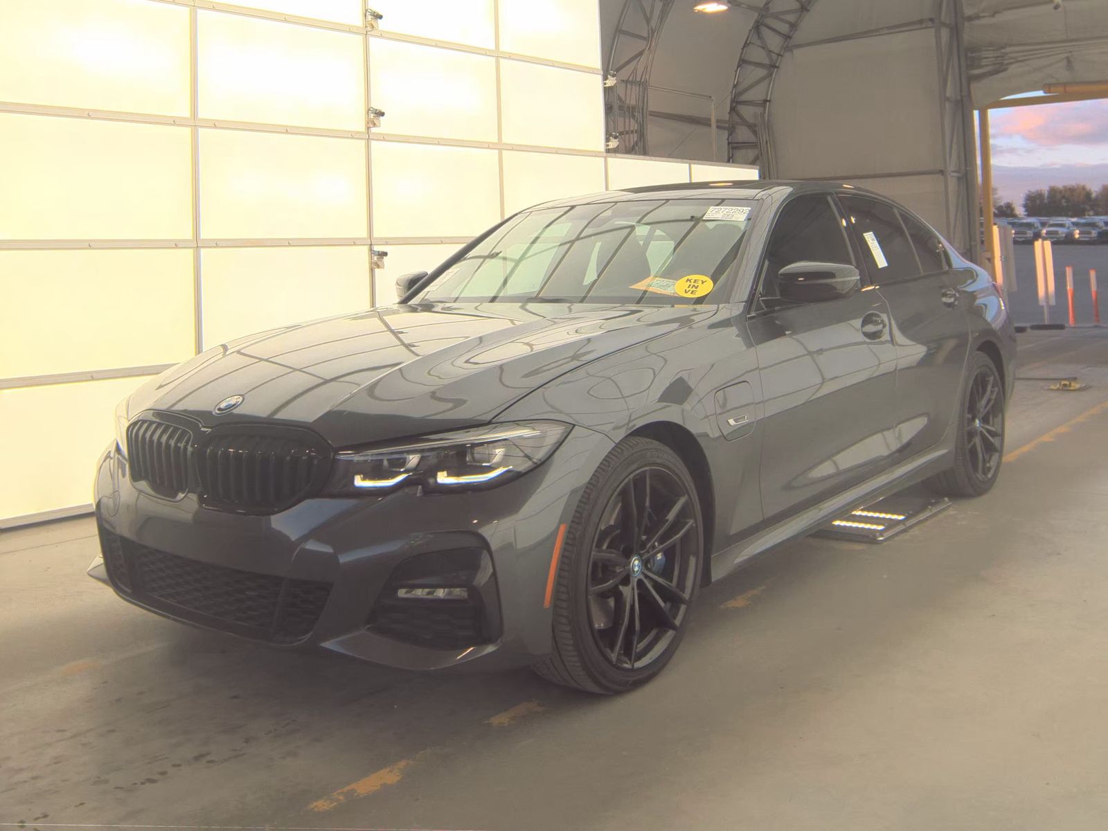 2022 BMW 3 Series 330e RWD