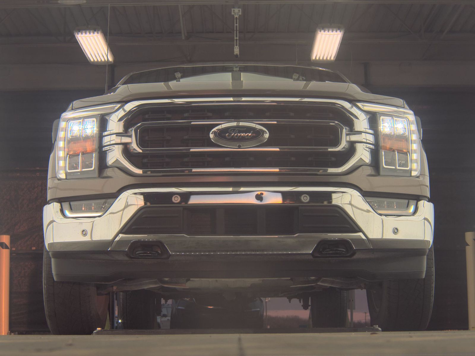 2023 Ford F-150 Hybrid XLT AWD