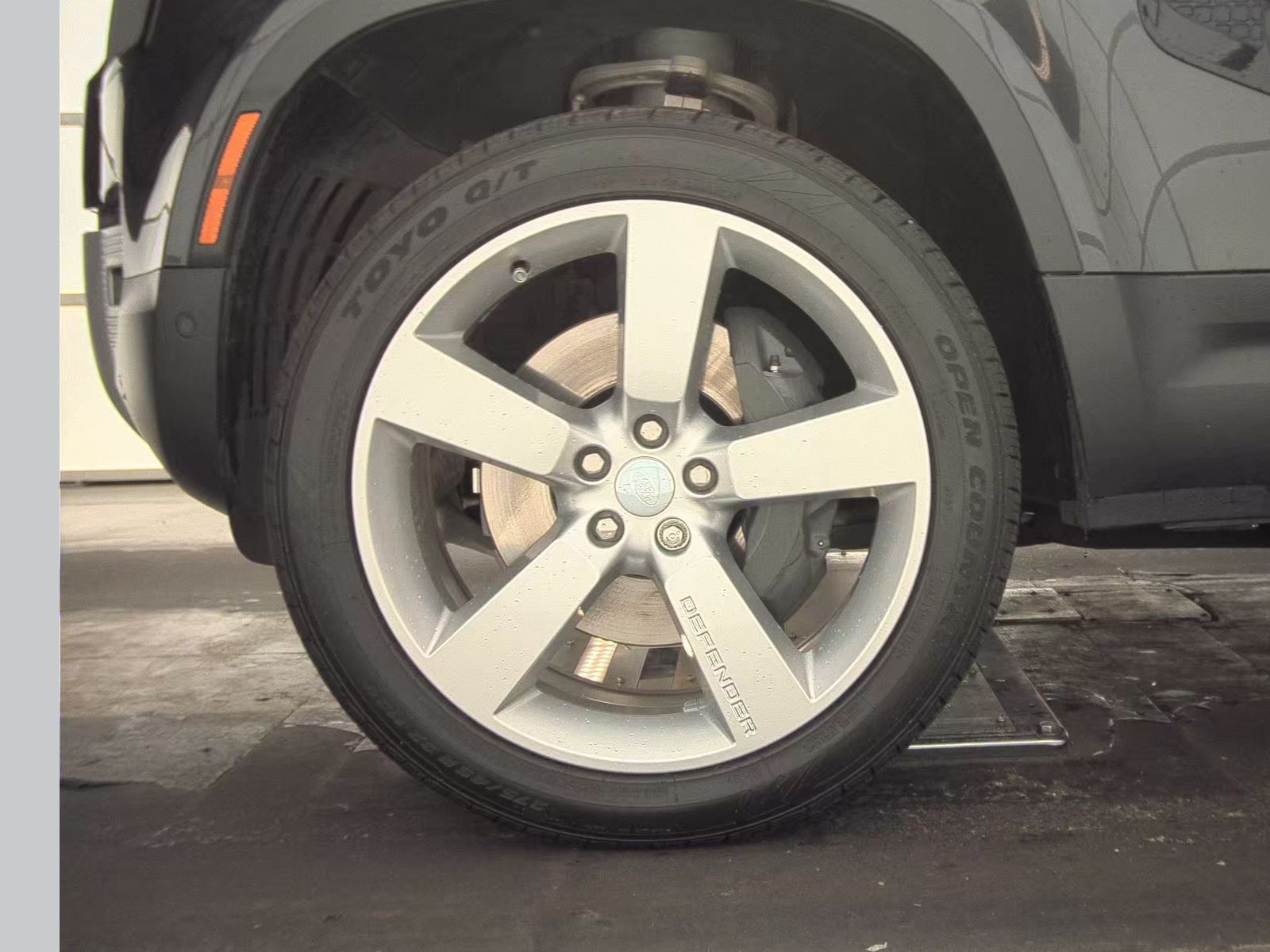 2023 Land Rover Defender 130 First Edition AWD