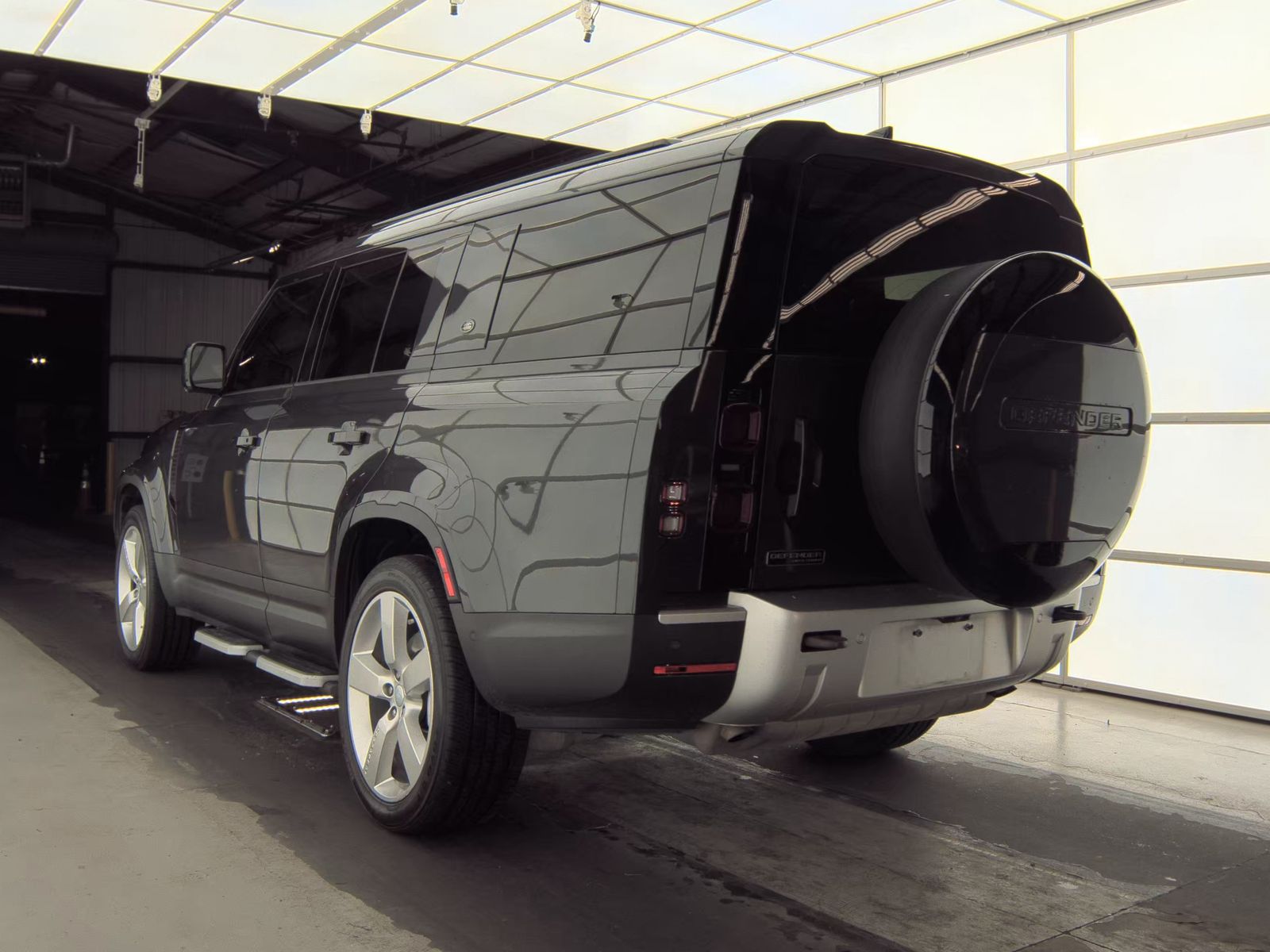 2023 Land Rover Defender 130 First Edition AWD