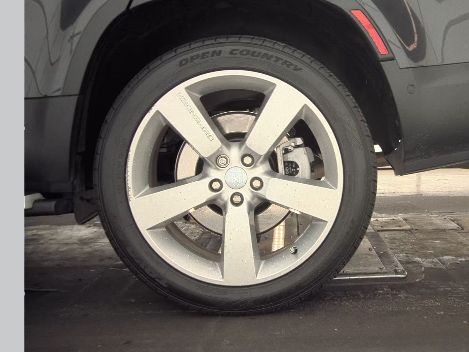 2023 Land Rover Defender 130 First Edition AWD