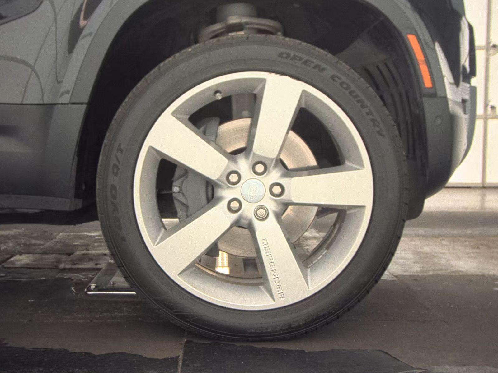 2023 Land Rover Defender 130 First Edition AWD