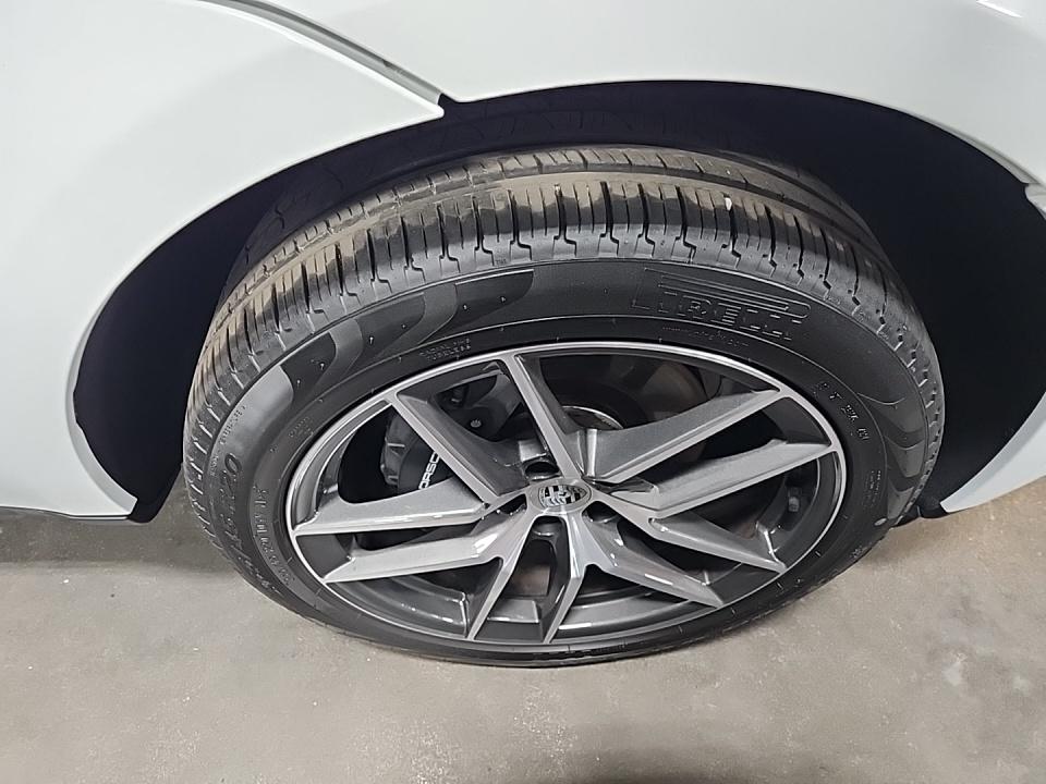 2025 Porsche Macan Base AWD