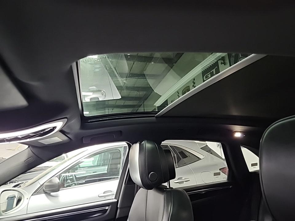 2025 Porsche Macan Base AWD