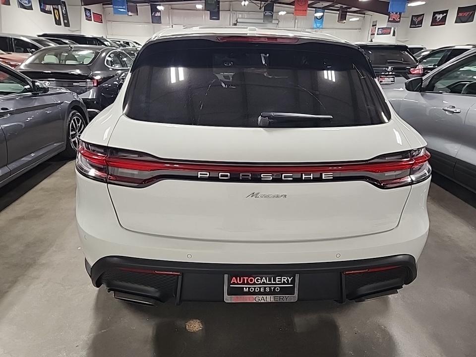 2025 Porsche Macan Base AWD