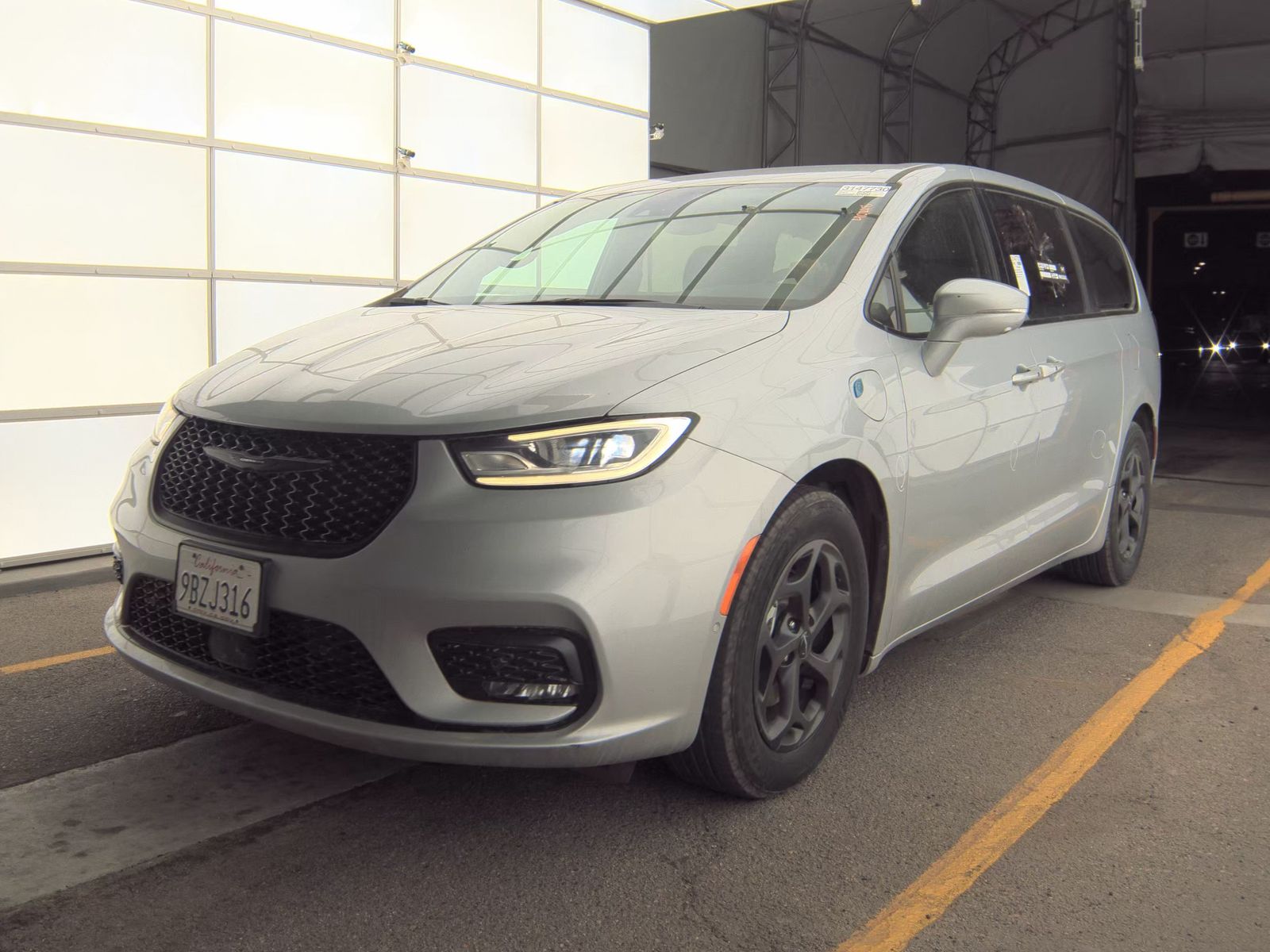 2022 Chrysler Pacifica Hybrid Touring L FWD