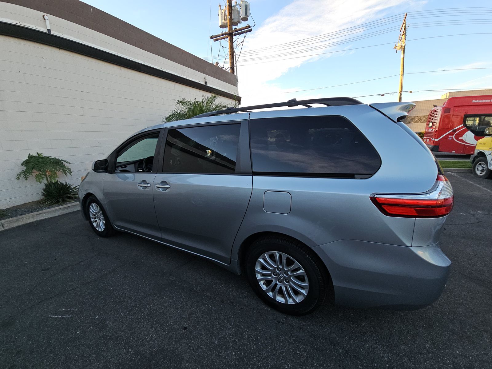 2016 Toyota Sienna XLE FWD