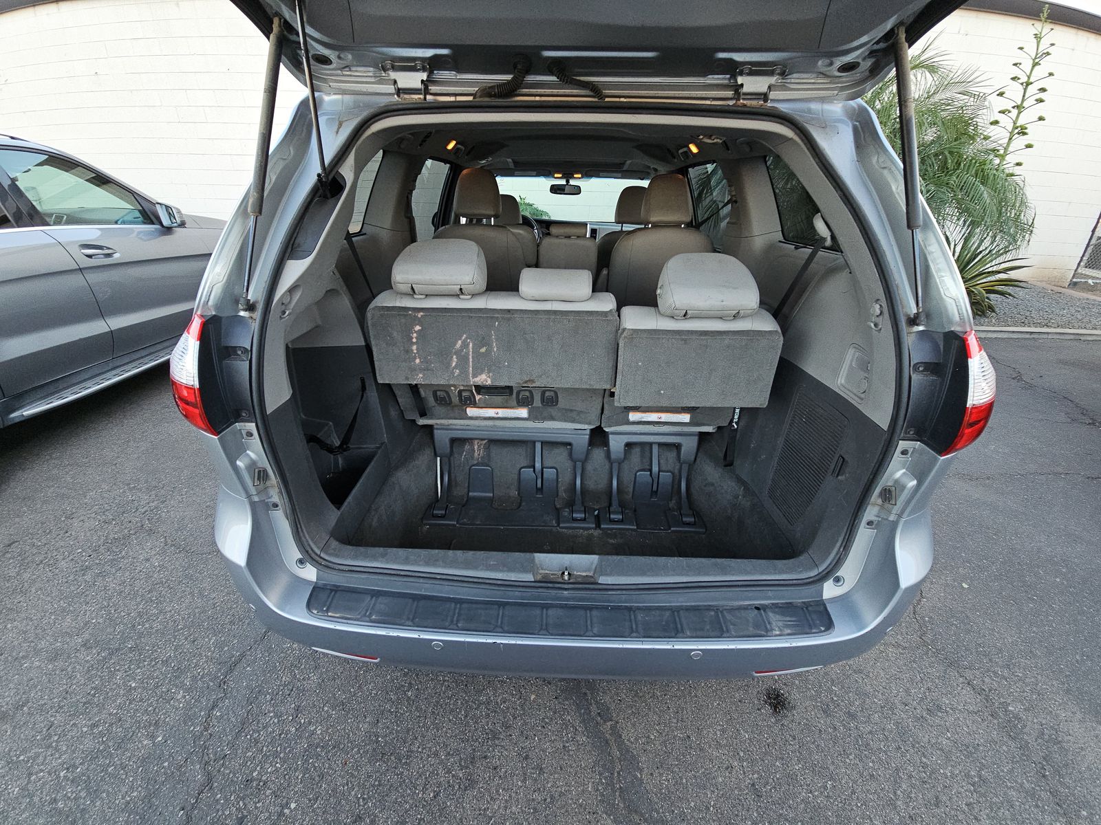 2016 Toyota Sienna XLE FWD