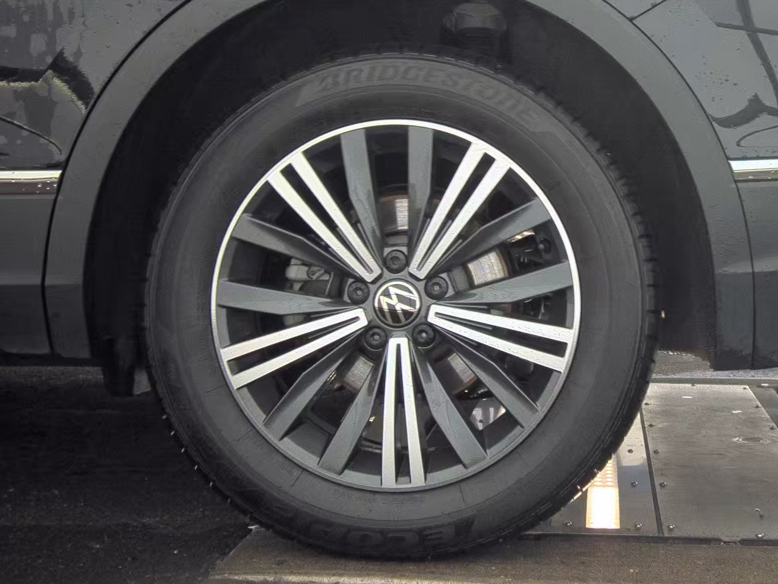 2024 Volkswagen Tiguan 2.0T Wolfsburg Edition FWD