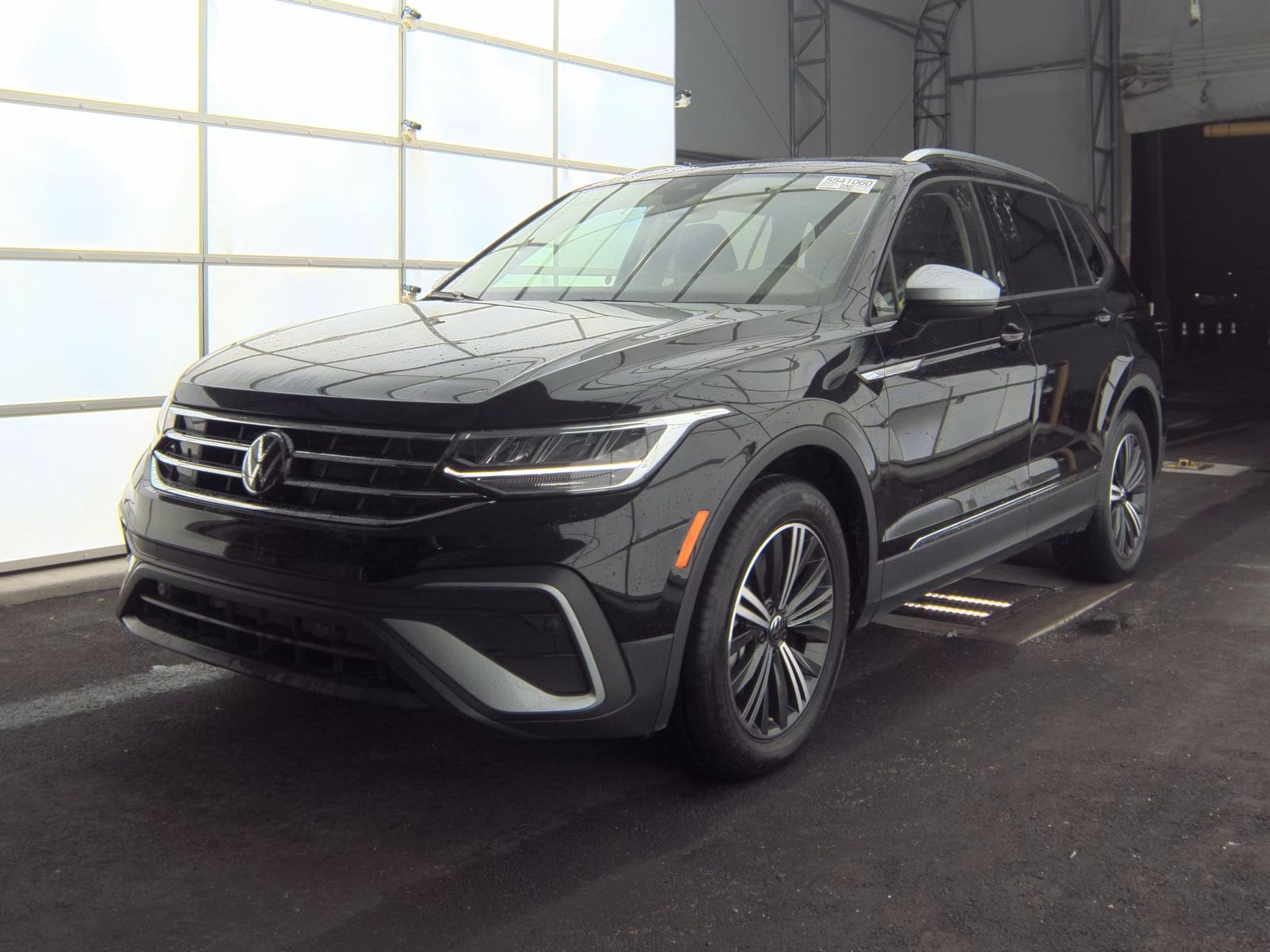 2024 Volkswagen Tiguan 2.0T Wolfsburg Edition FWD
