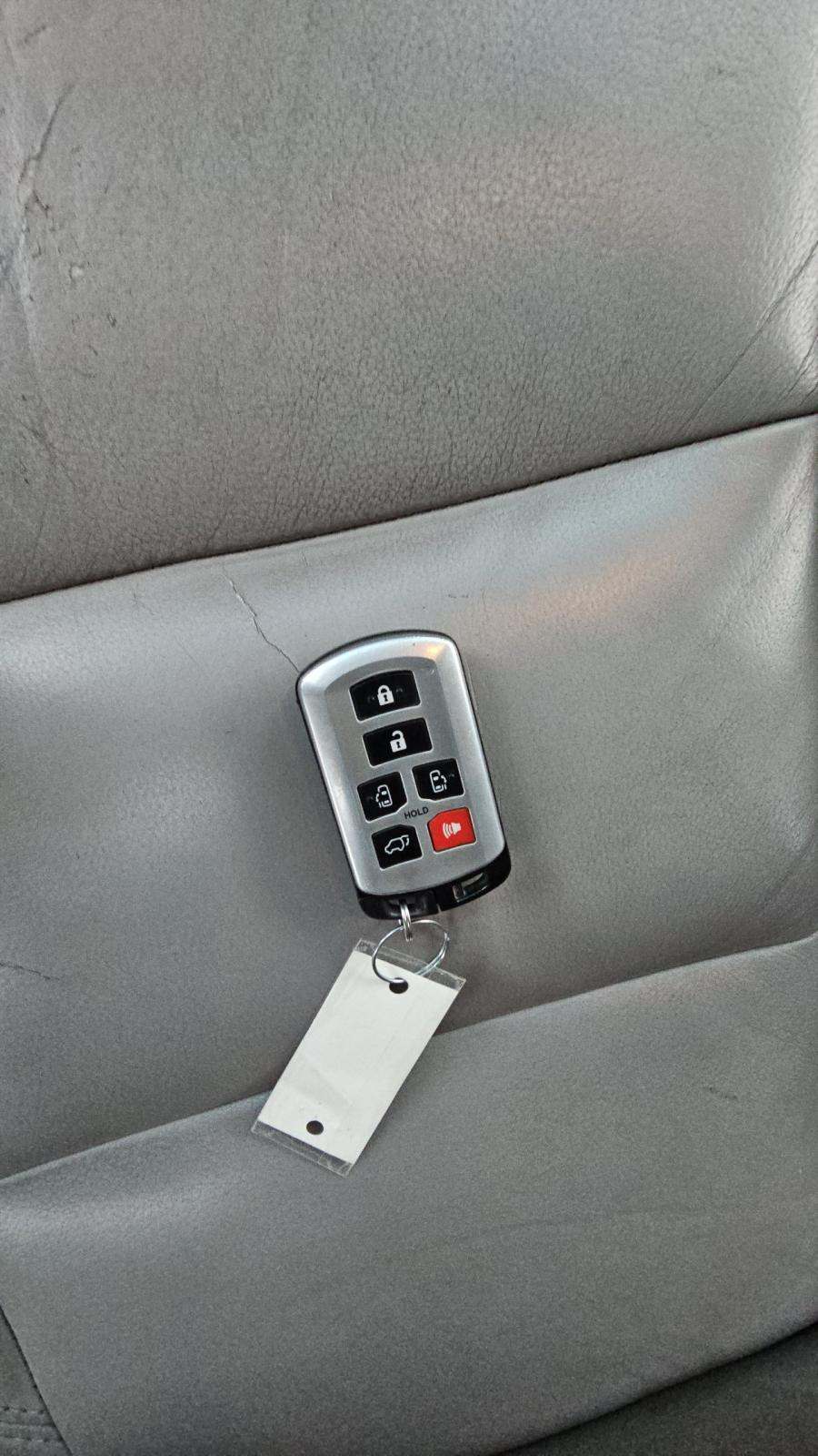 2016 Toyota Sienna XLE FWD