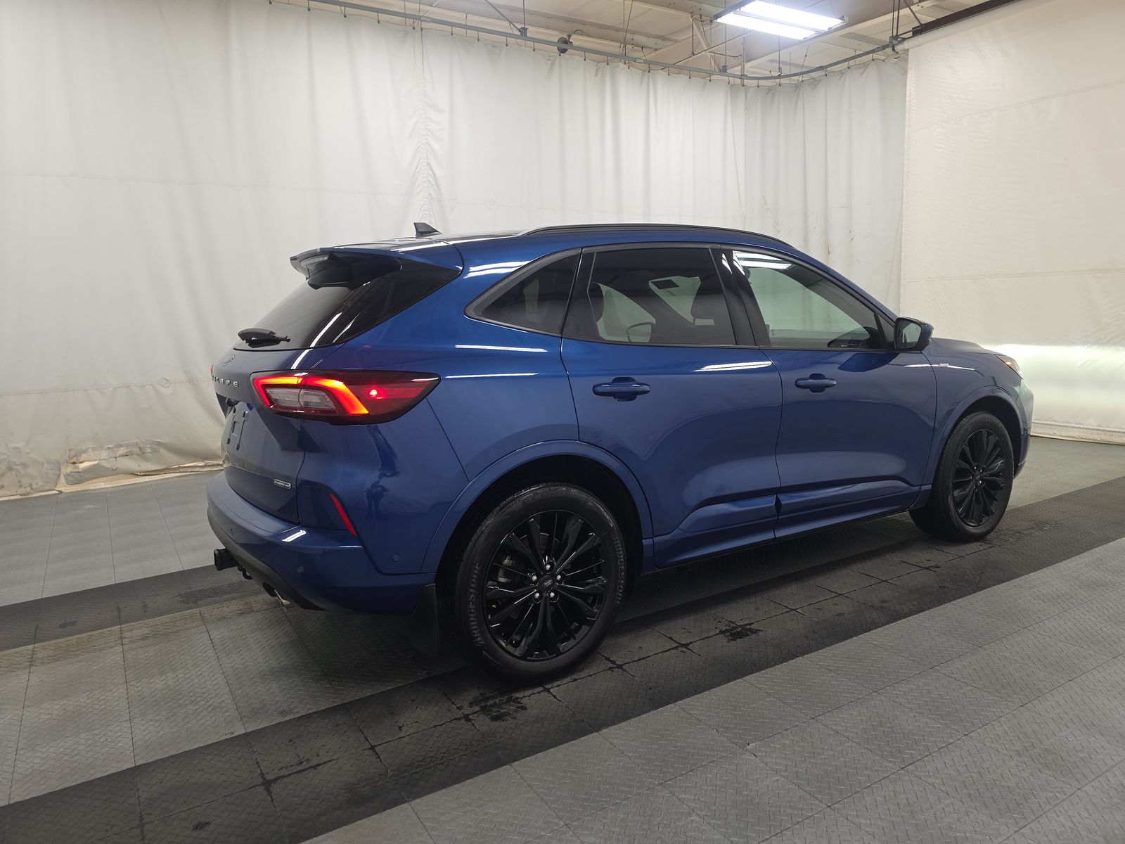 2023 Ford Escape Hybrid ST-Line Elite AWD