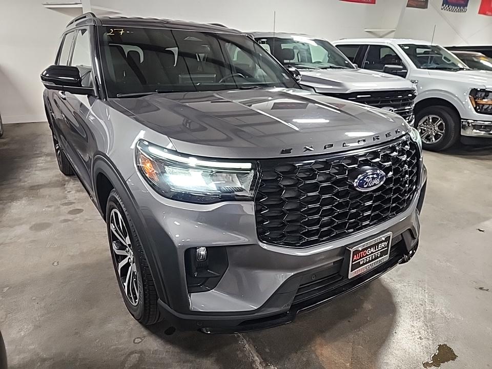 2025 Ford Explorer ST-Line AWD