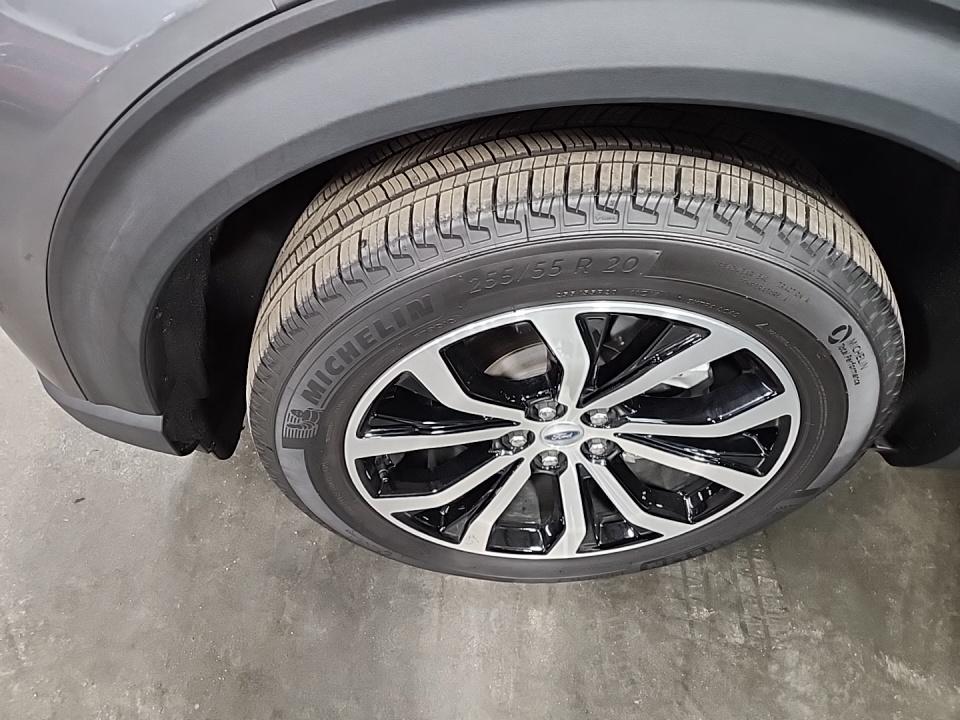 2025 Ford Explorer ST-Line AWD