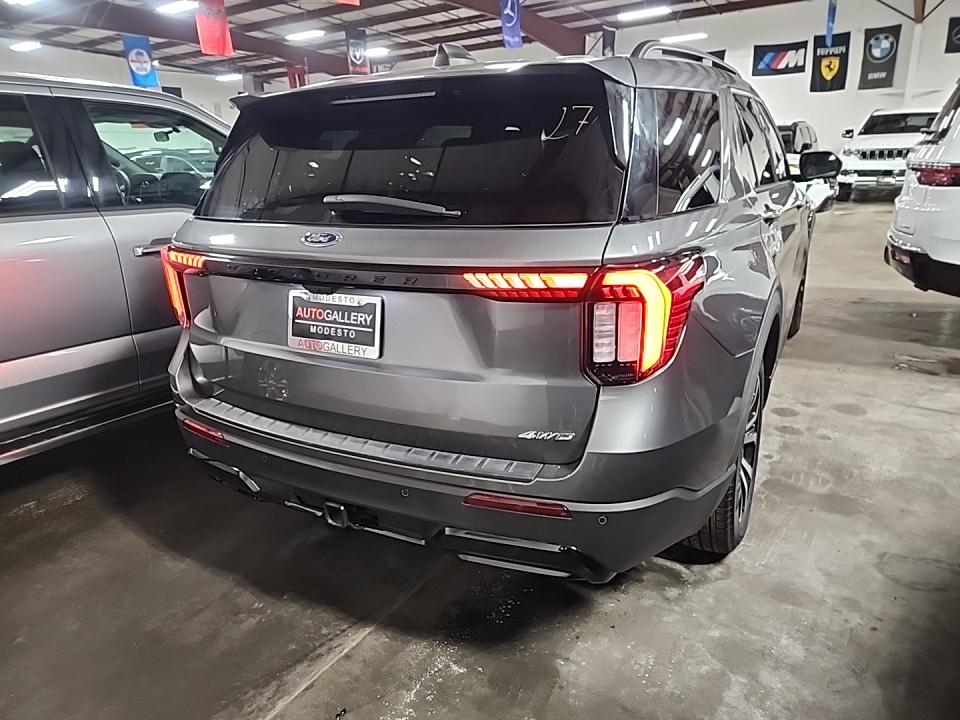 2025 Ford Explorer ST-Line AWD