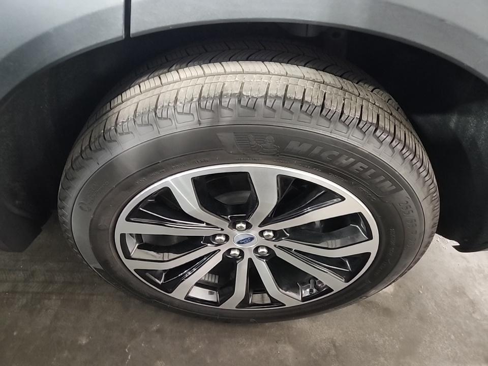 2025 Ford Explorer ST-Line AWD