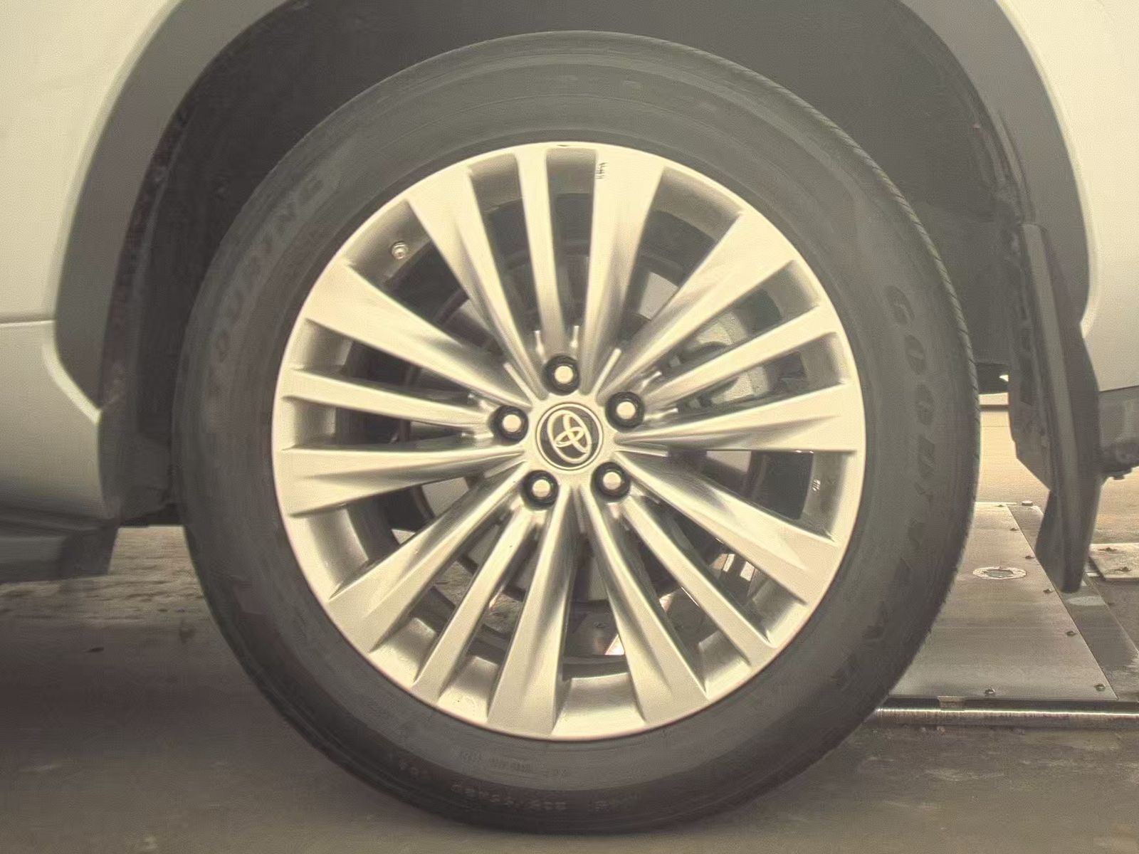 2023 Toyota Highlander Platinum FWD