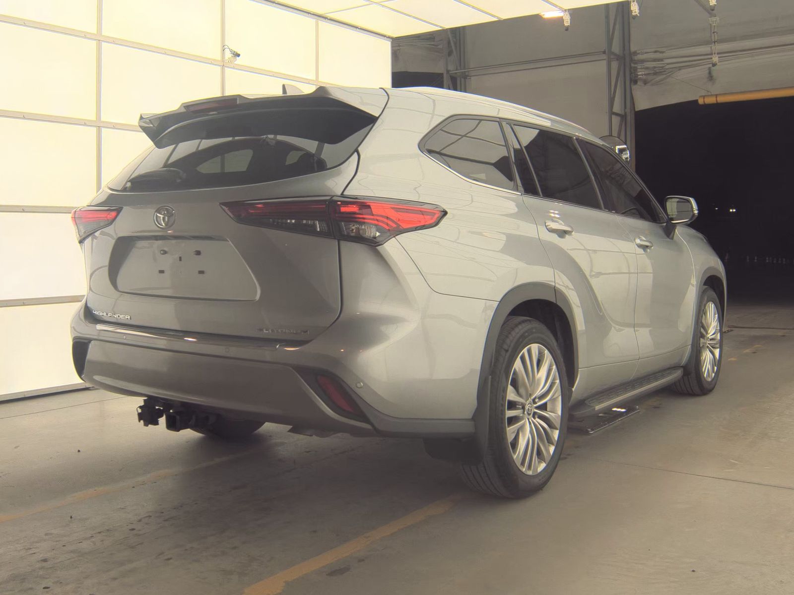 2023 Toyota Highlander Platinum FWD