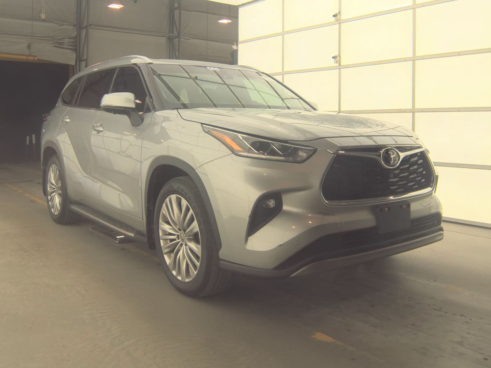2023 Toyota Highlander Platinum FWD