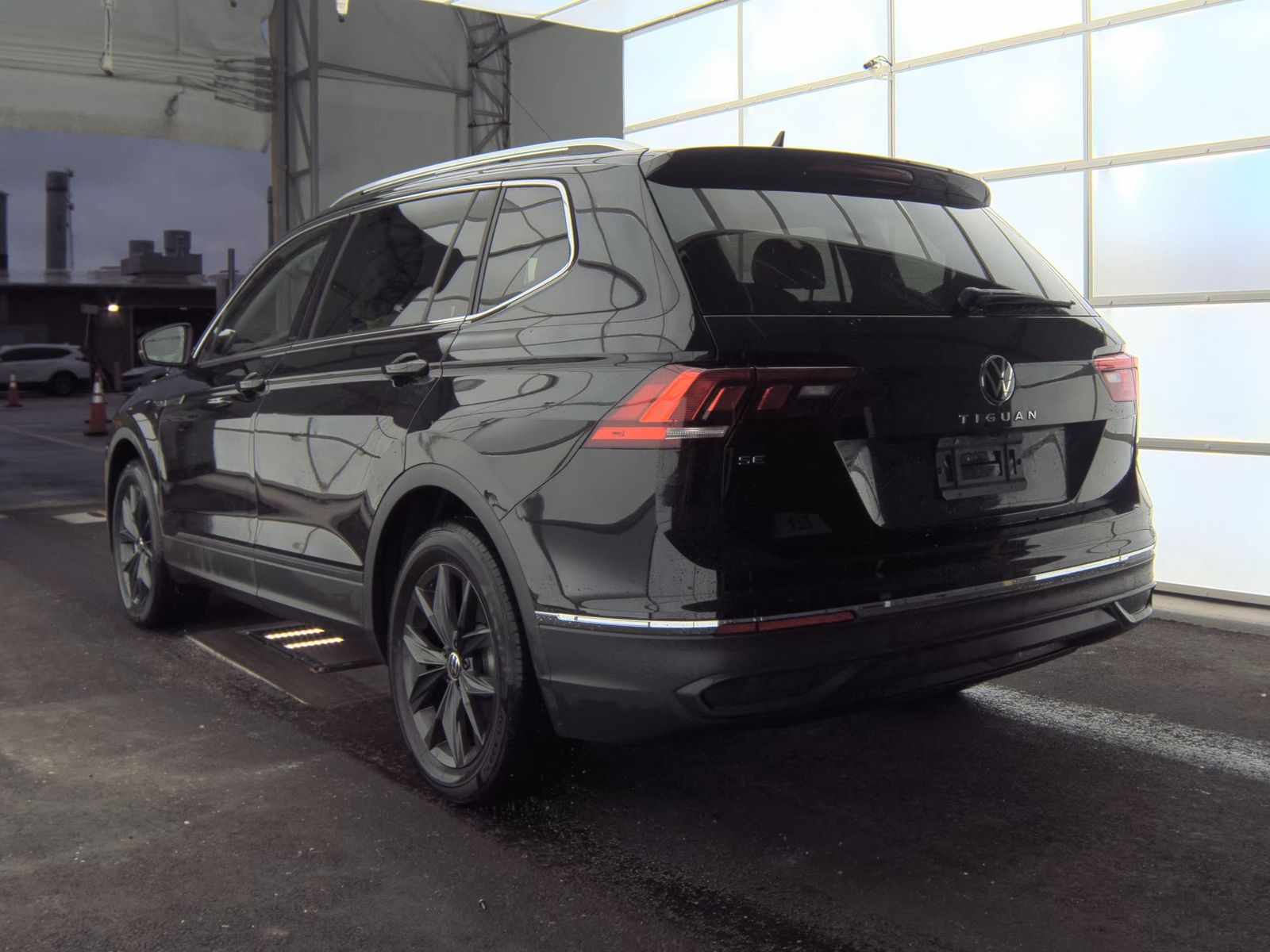 2024 Volkswagen Tiguan 2.0T SE FWD