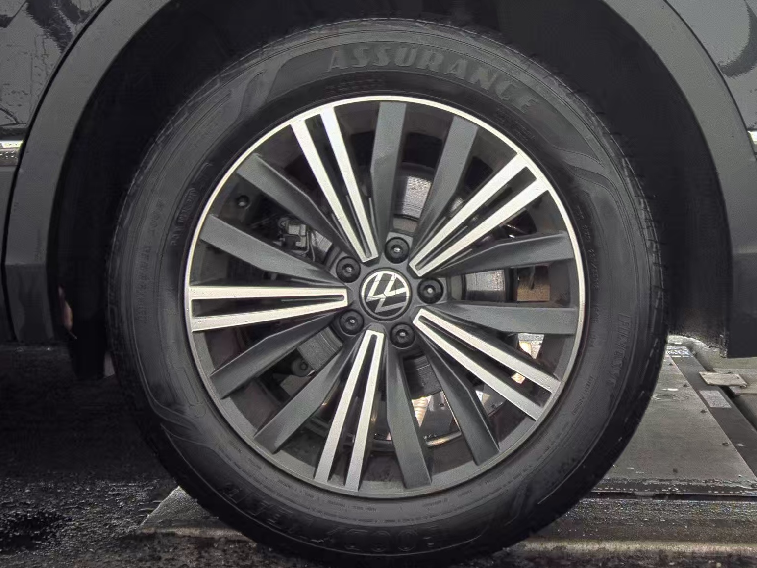 2024 Volkswagen Tiguan 2.0T Wolfsburg Edition FWD