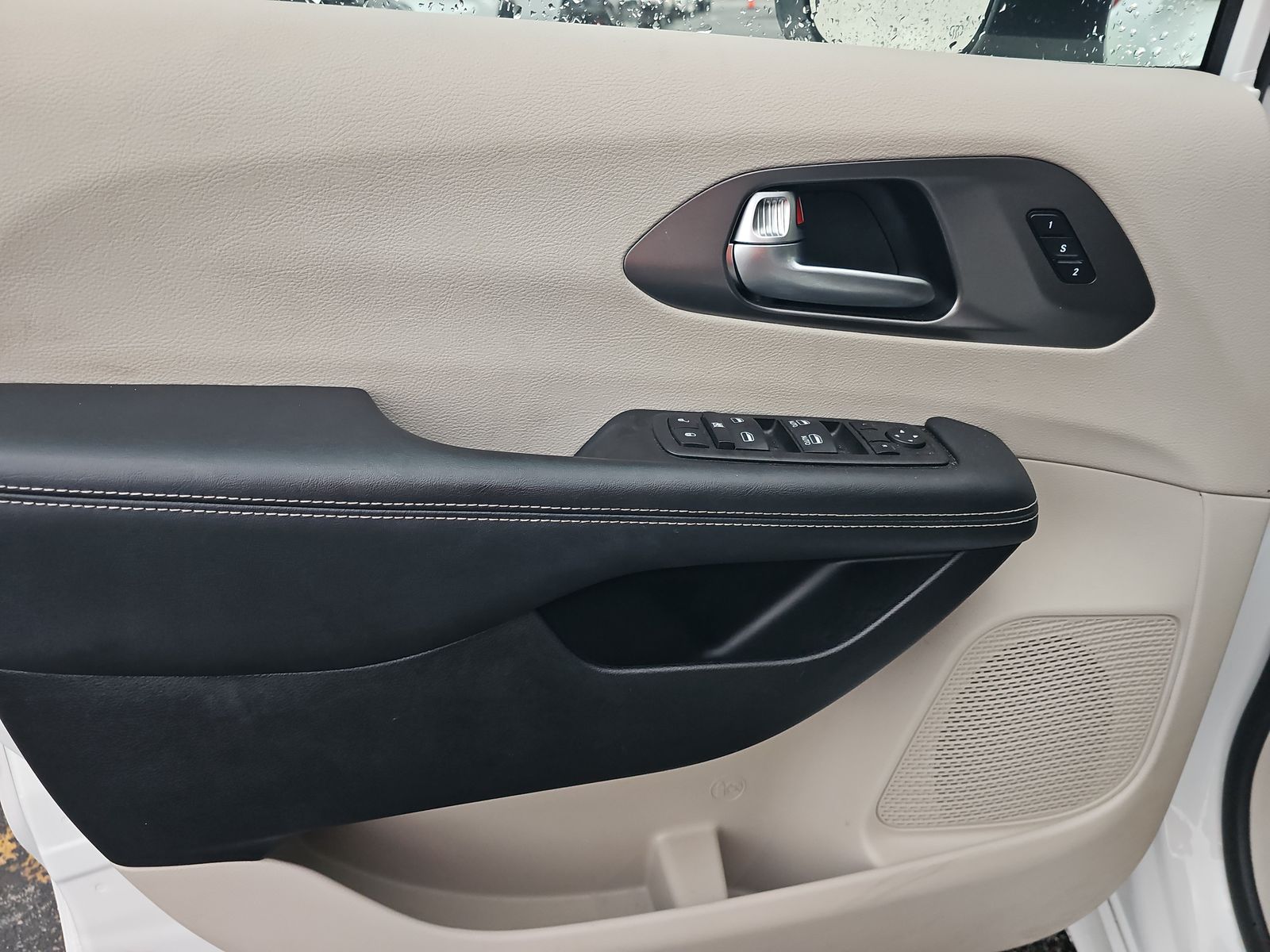 2023 Chrysler Pacifica Touring L FWD