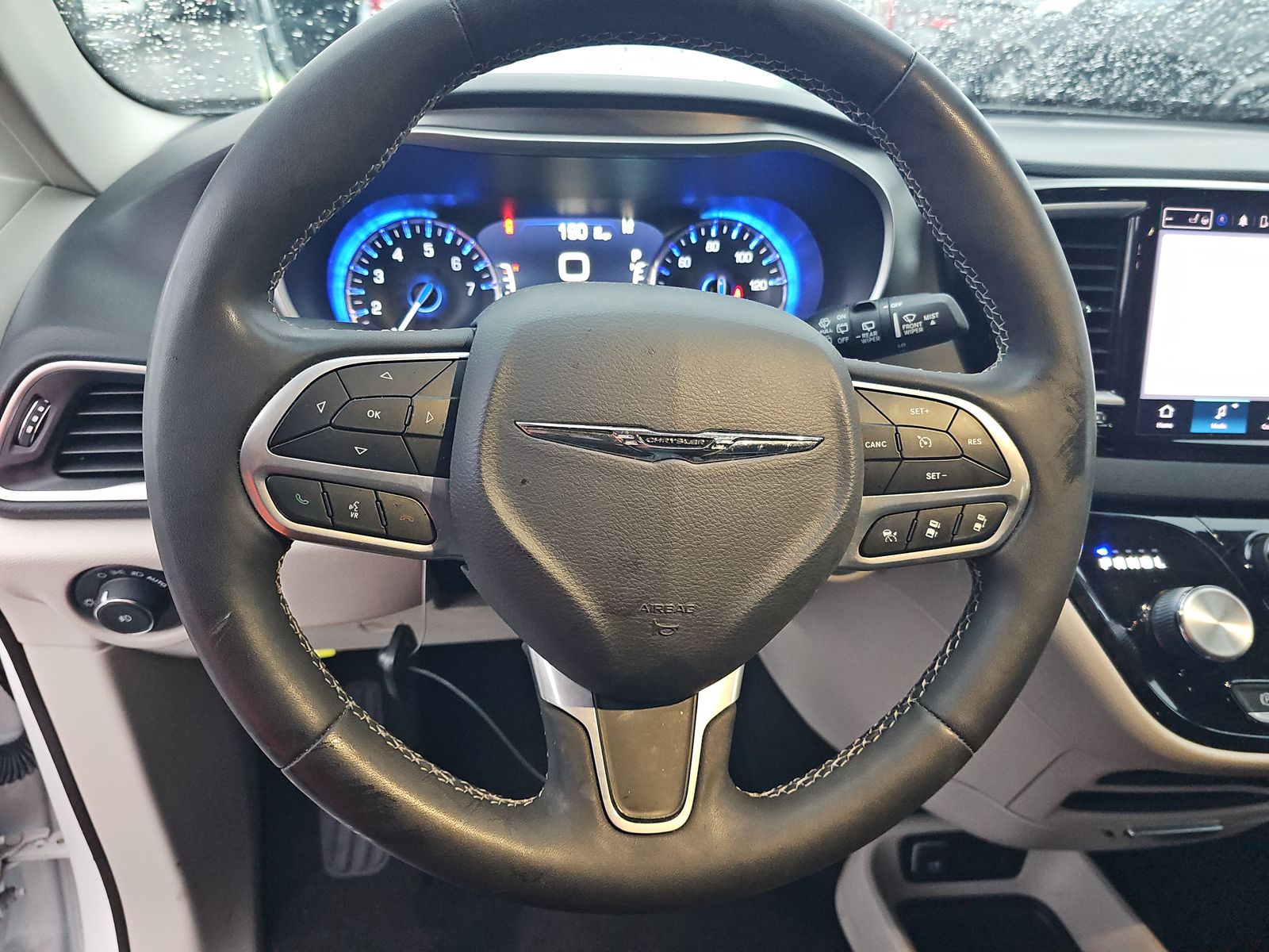 2023 Chrysler Pacifica Touring L FWD