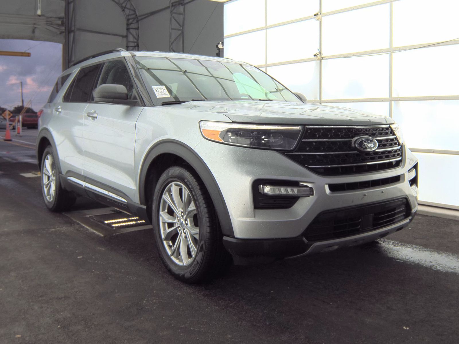 2023 Ford Explorer XLT AWD