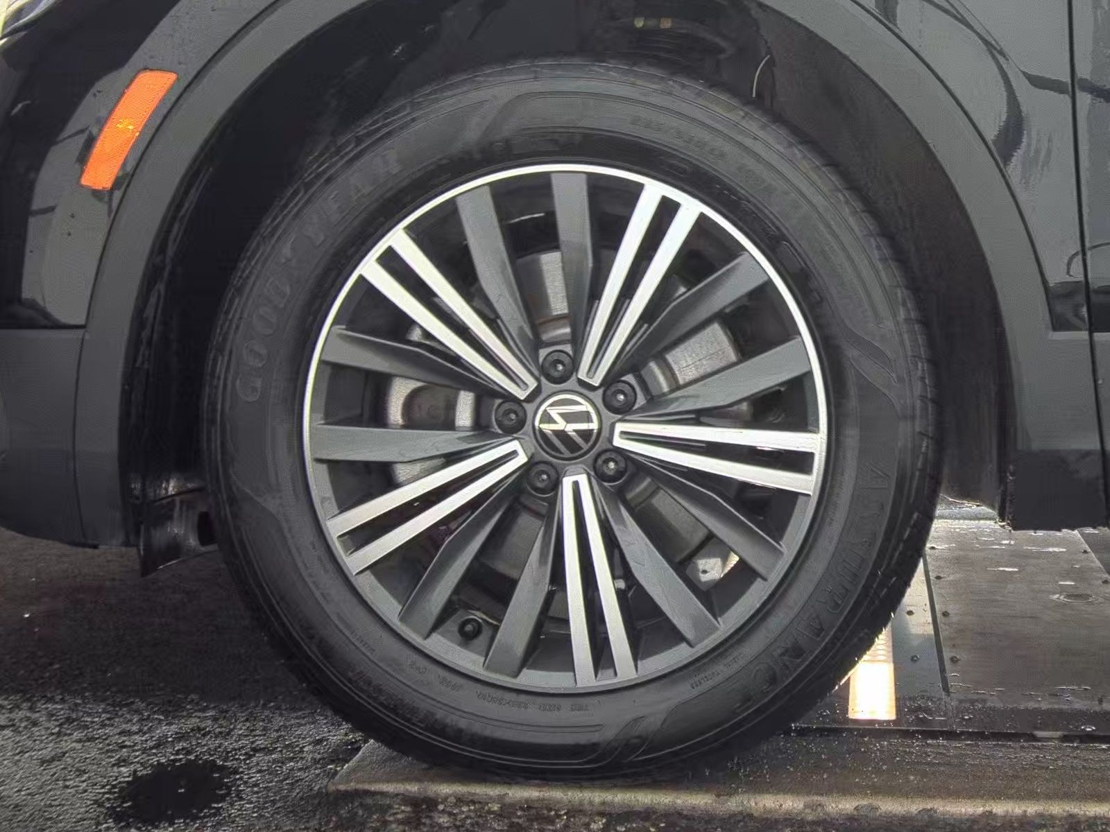 2024 Volkswagen Tiguan 2.0T Wolfsburg Edition FWD