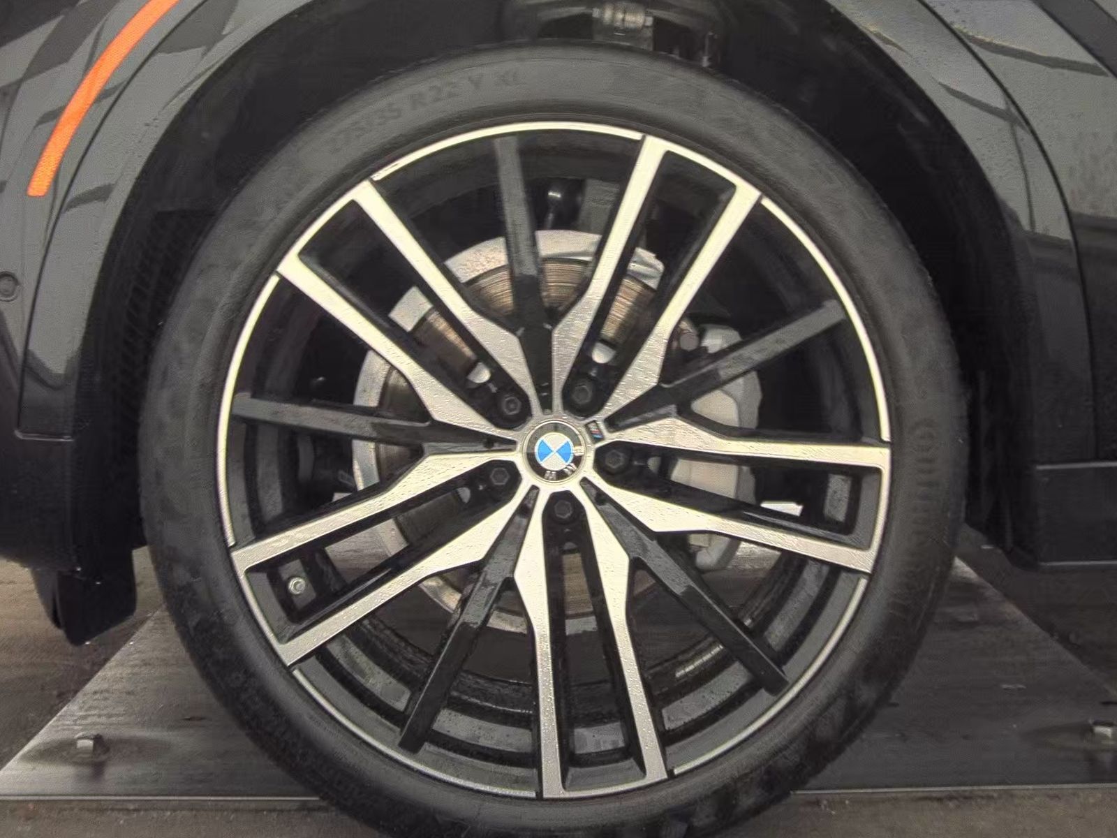 2023 BMW X6 xDrive40i AWD