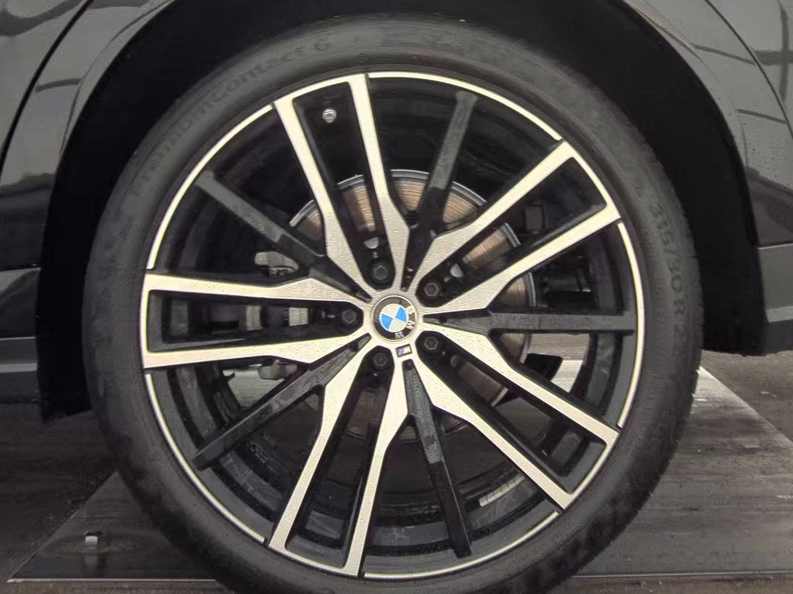 2023 BMW X6 xDrive40i AWD