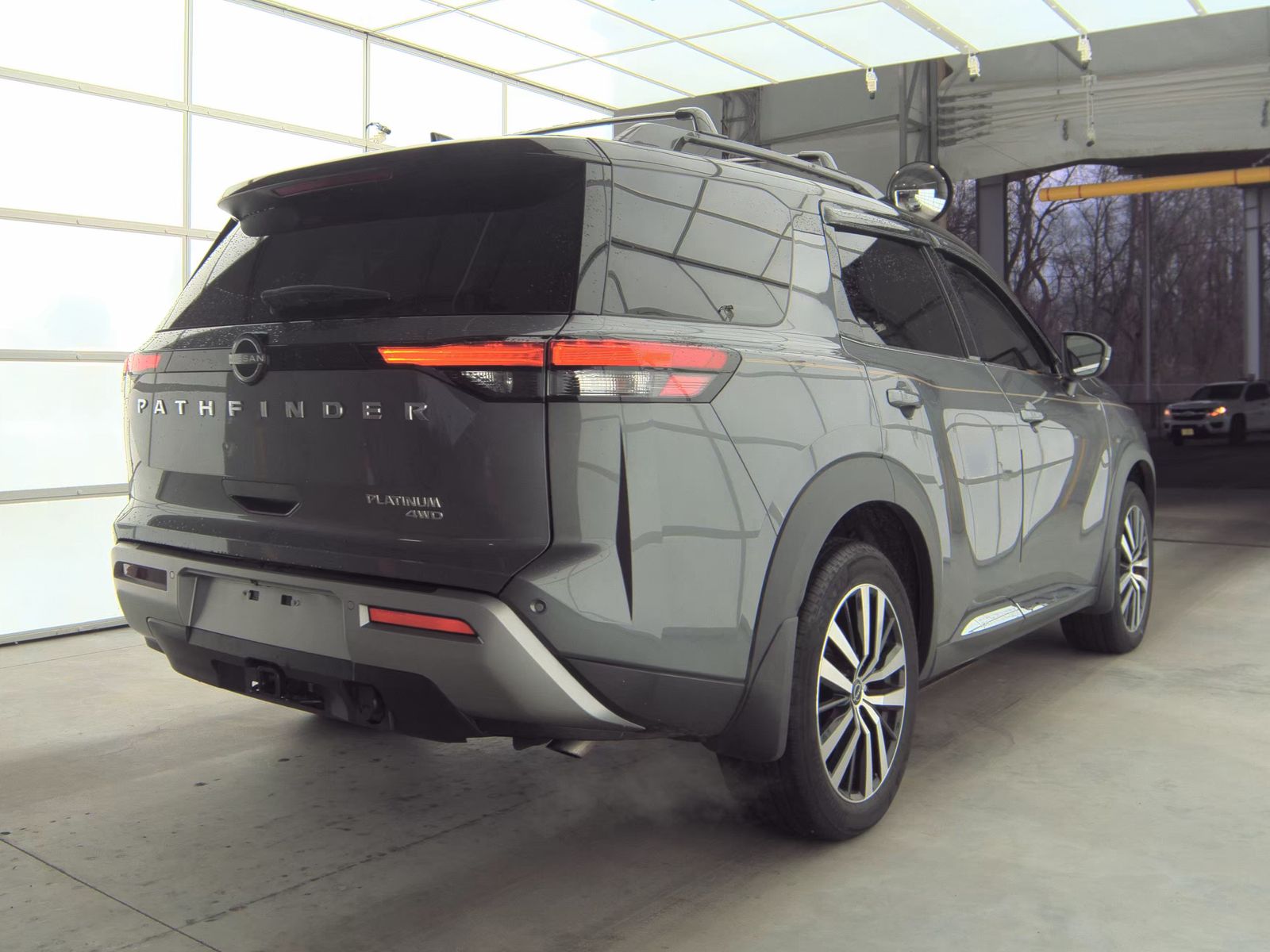2023 Nissan Pathfinder Platinum AWD