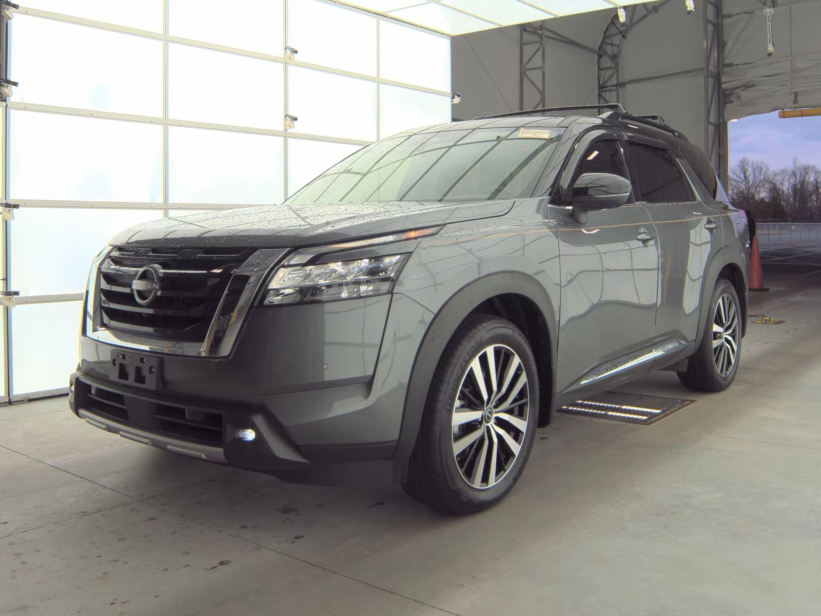 2023 Nissan Pathfinder Platinum AWD