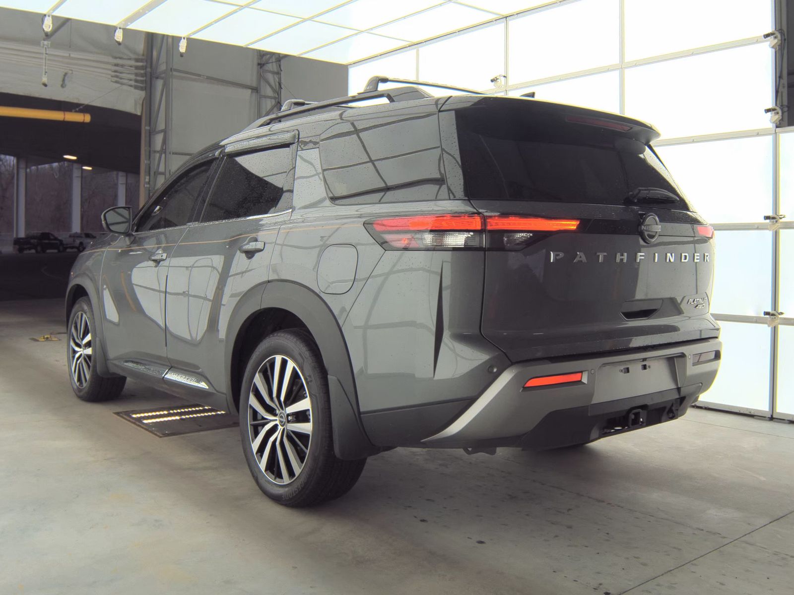 2023 Nissan Pathfinder Platinum AWD