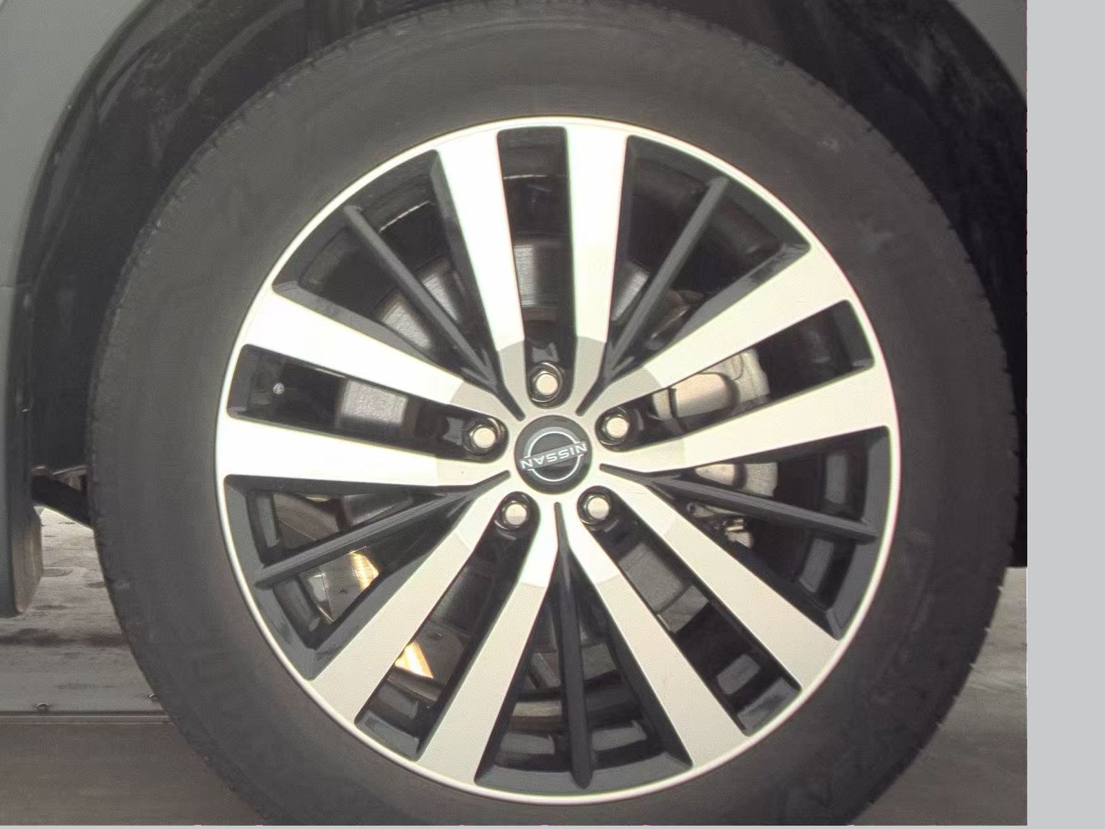 2023 Nissan Pathfinder Platinum AWD