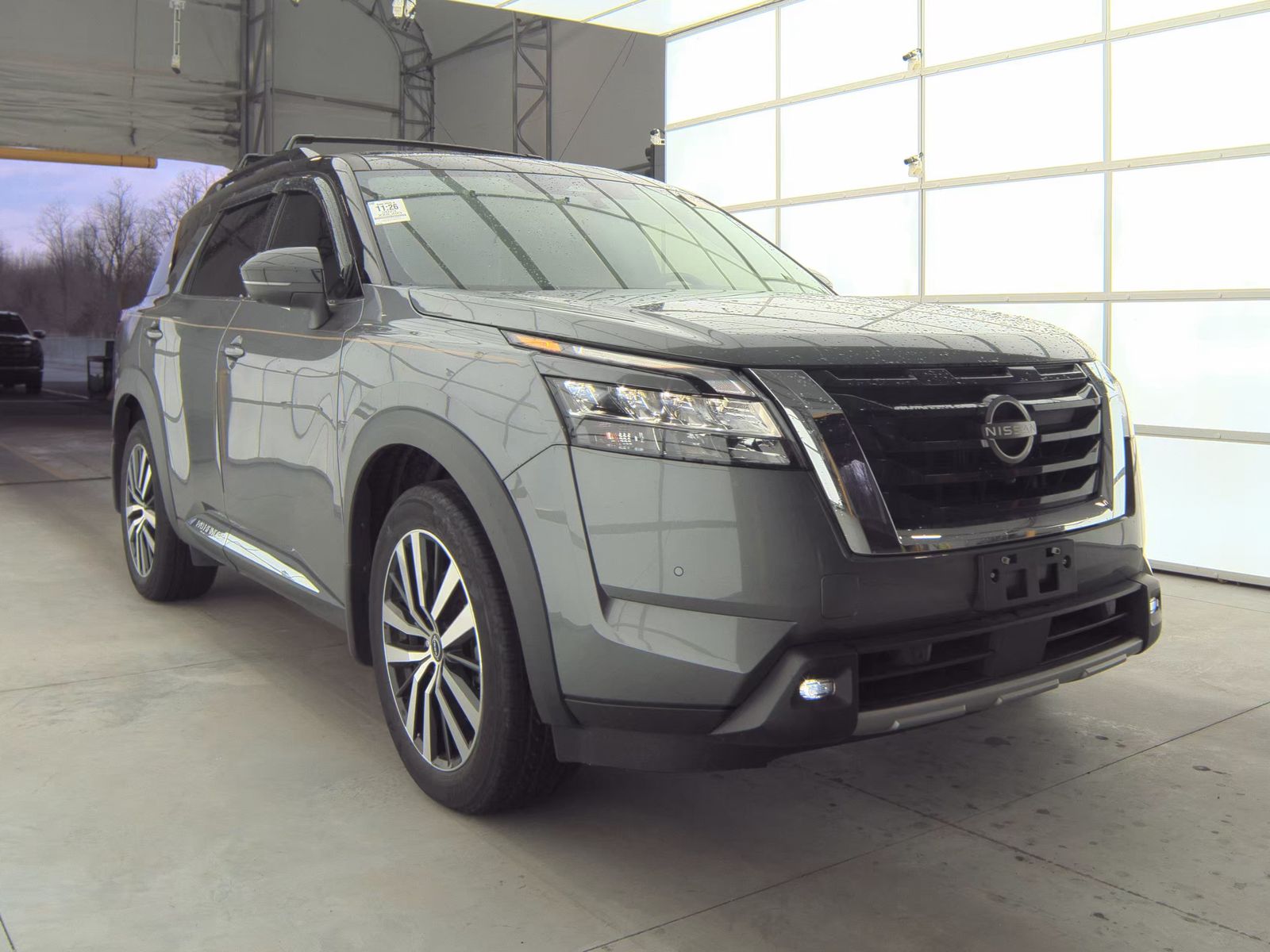 2023 Nissan Pathfinder Platinum AWD